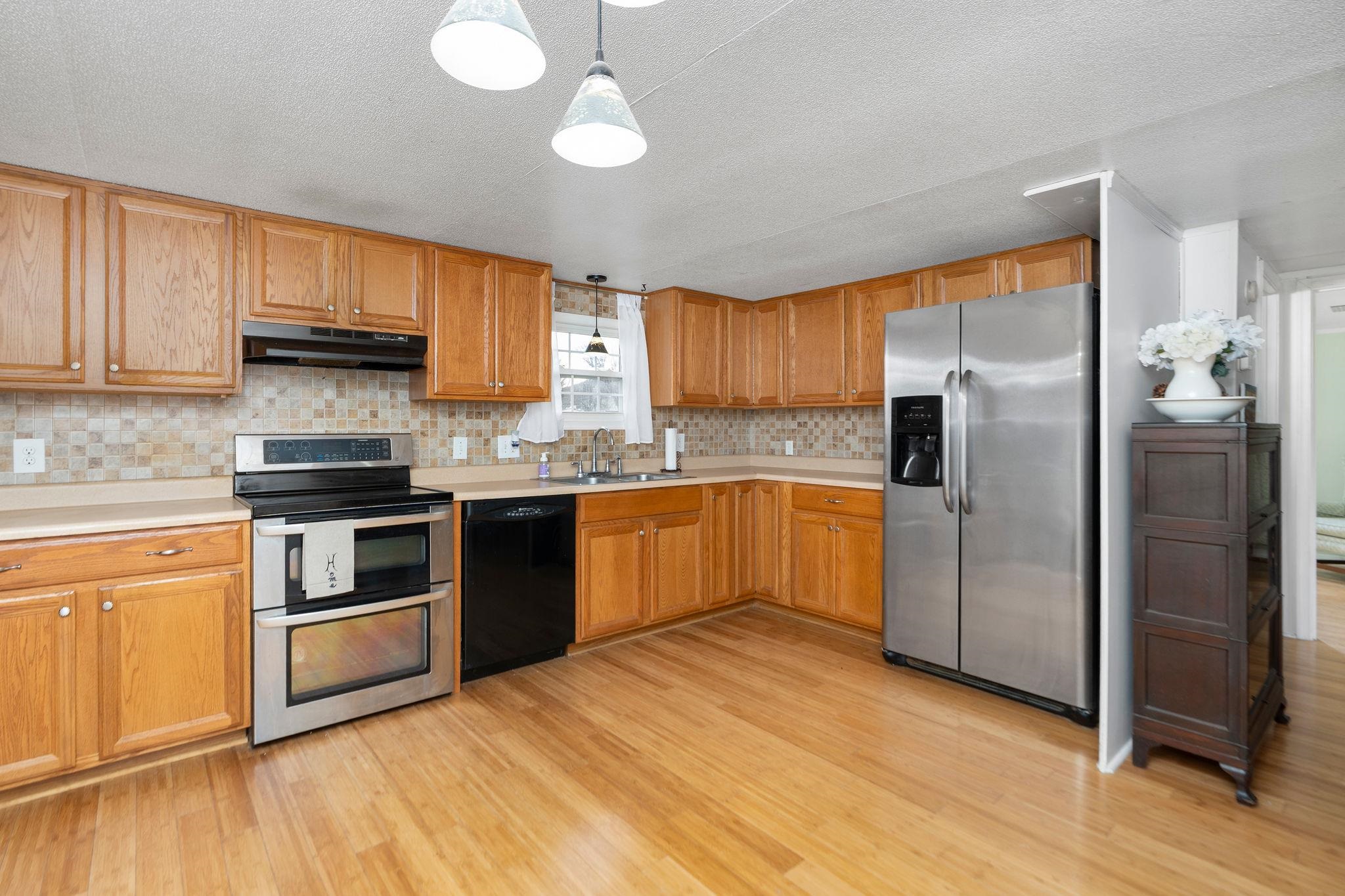 194 WAYLAND DR, STANLEY, Virginia 22851, 3 Bedrooms Bedrooms, ,2 BathroomsBathrooms,Residential,194 WAYLAND DR,672052 MLS # 672052