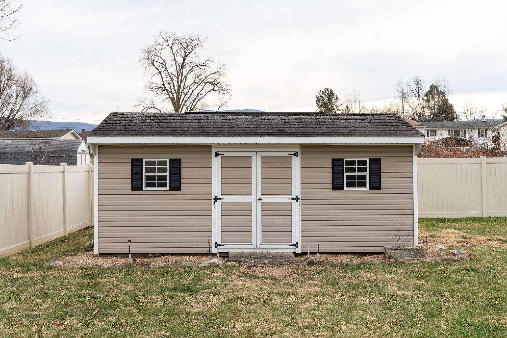 194 WAYLAND DR, STANLEY, Virginia 22851, 3 Bedrooms Bedrooms, ,2 BathroomsBathrooms,Residential,194 WAYLAND DR,672052 MLS # 672052