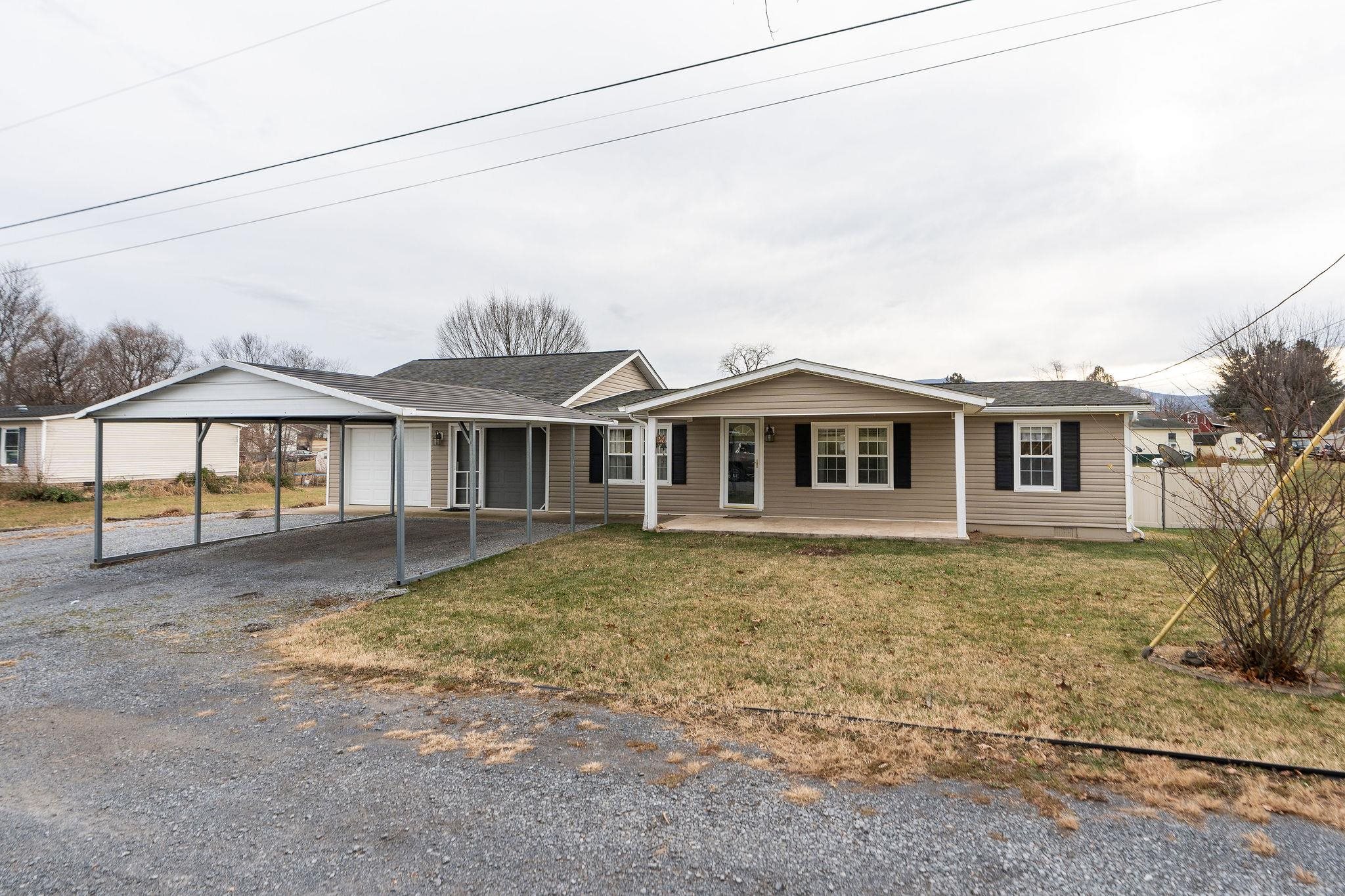 194 WAYLAND DR, STANLEY, Virginia 22851, 3 Bedrooms Bedrooms, ,2 BathroomsBathrooms,Residential,194 WAYLAND DR,672052 MLS # 672052