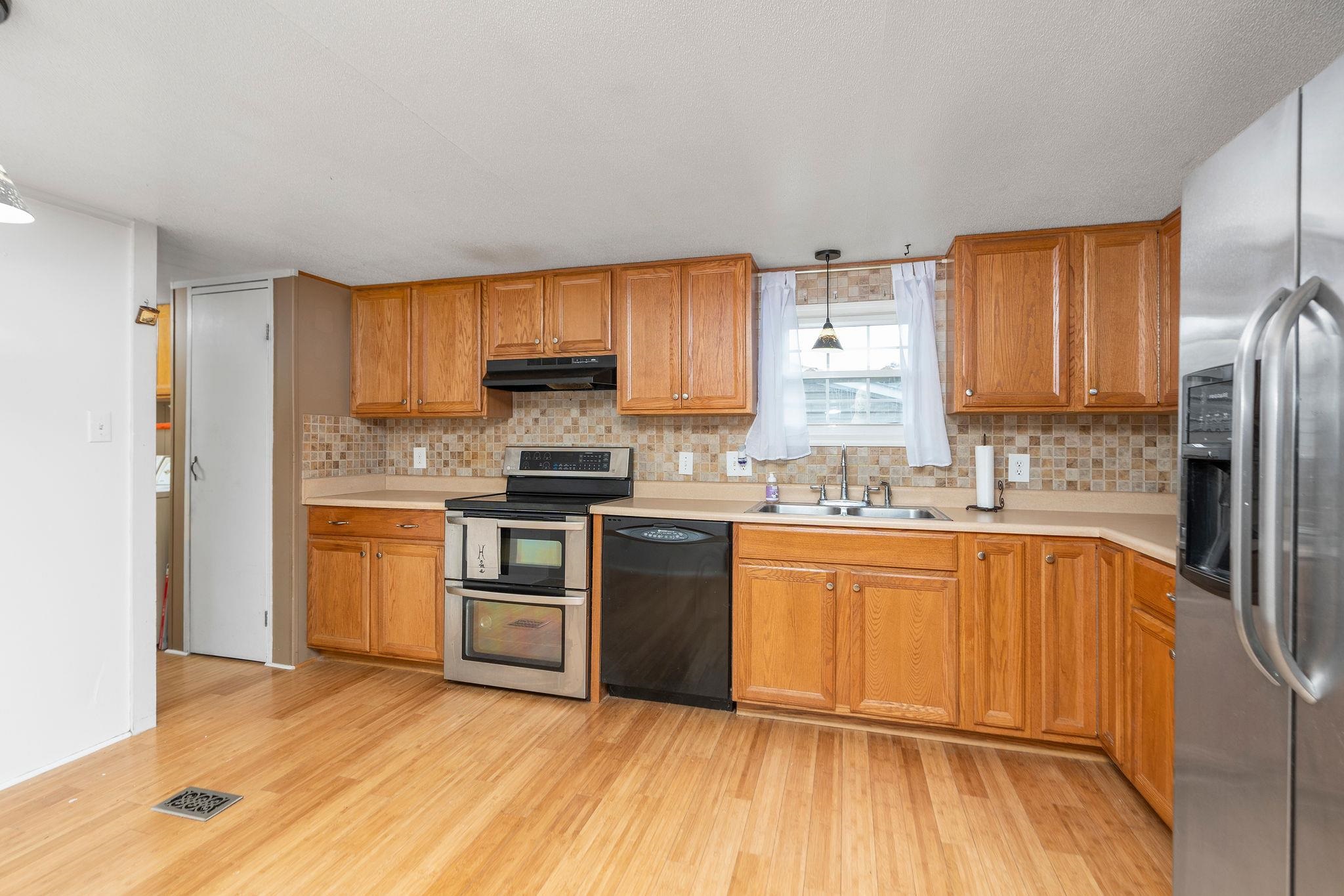 194 WAYLAND DR, STANLEY, Virginia 22851, 3 Bedrooms Bedrooms, ,2 BathroomsBathrooms,Residential,194 WAYLAND DR,672052 MLS # 672052