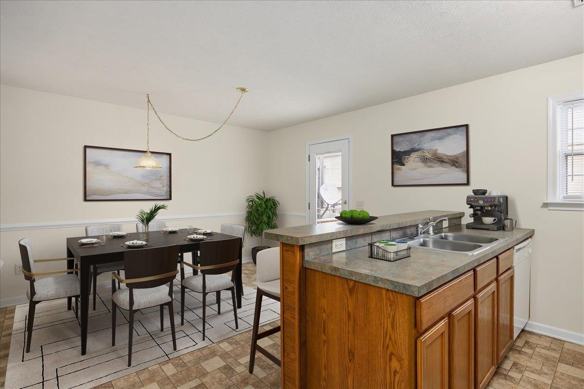 3322 DEBBIE CT, ROCKINGHAM, Virginia 22801, 3 Bedrooms Bedrooms, ,2 BathroomsBathrooms,Residential,3322 DEBBIE CT,672053 MLS # 672053