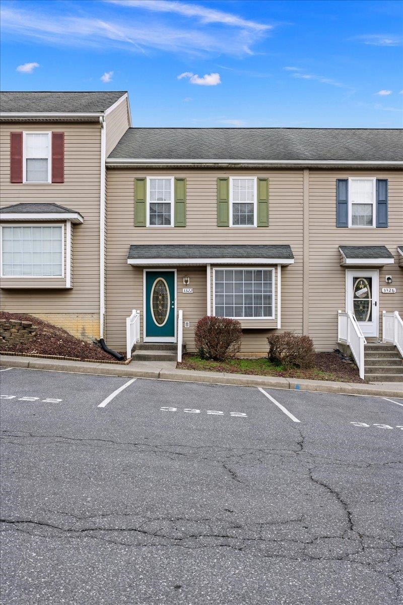 3322 DEBBIE CT, ROCKINGHAM, Virginia 22801, 3 Bedrooms Bedrooms, ,2 BathroomsBathrooms,Residential,3322 DEBBIE CT,672053 MLS # 672053