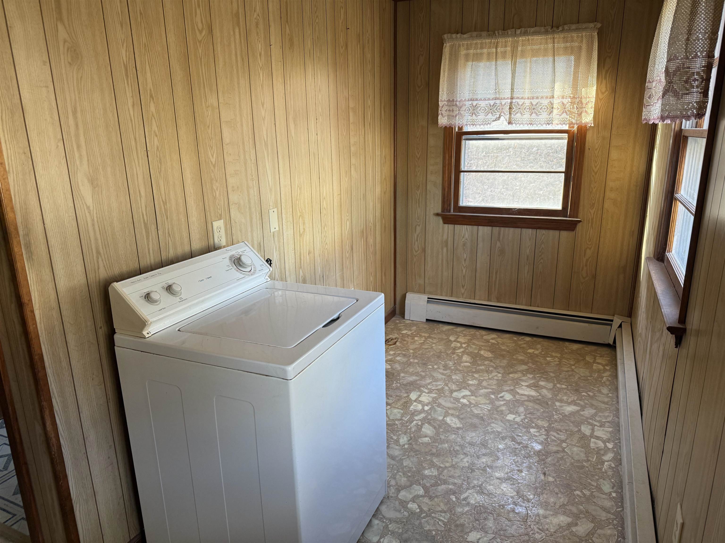 472 MILL CREEK RD, LURAY, Virginia 22835, 2 Bedrooms Bedrooms, ,1 BathroomBathrooms,Residential,472 MILL CREEK RD,672058 MLS # 672058