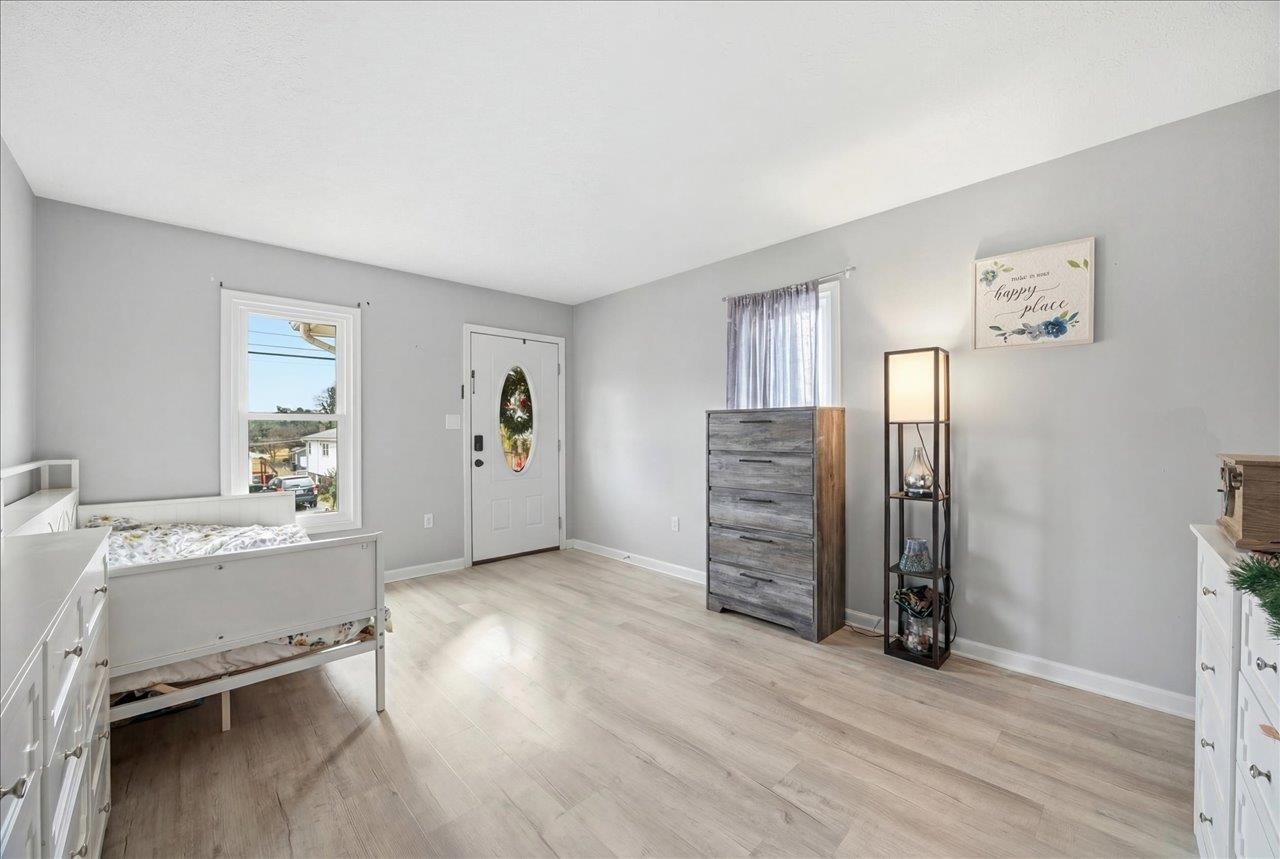 626 B ST, STAUNTON, Virginia 24401, 3 Bedrooms Bedrooms, ,2 BathroomsBathrooms,Residential,626 B ST,672069 MLS # 672069