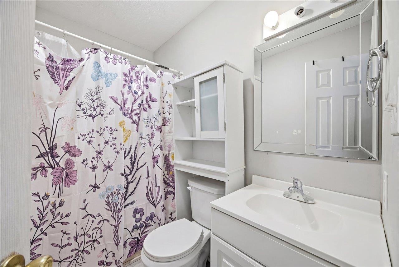 626 B ST, STAUNTON, Virginia 24401, 3 Bedrooms Bedrooms, ,2 BathroomsBathrooms,Residential,626 B ST,672069 MLS # 672069