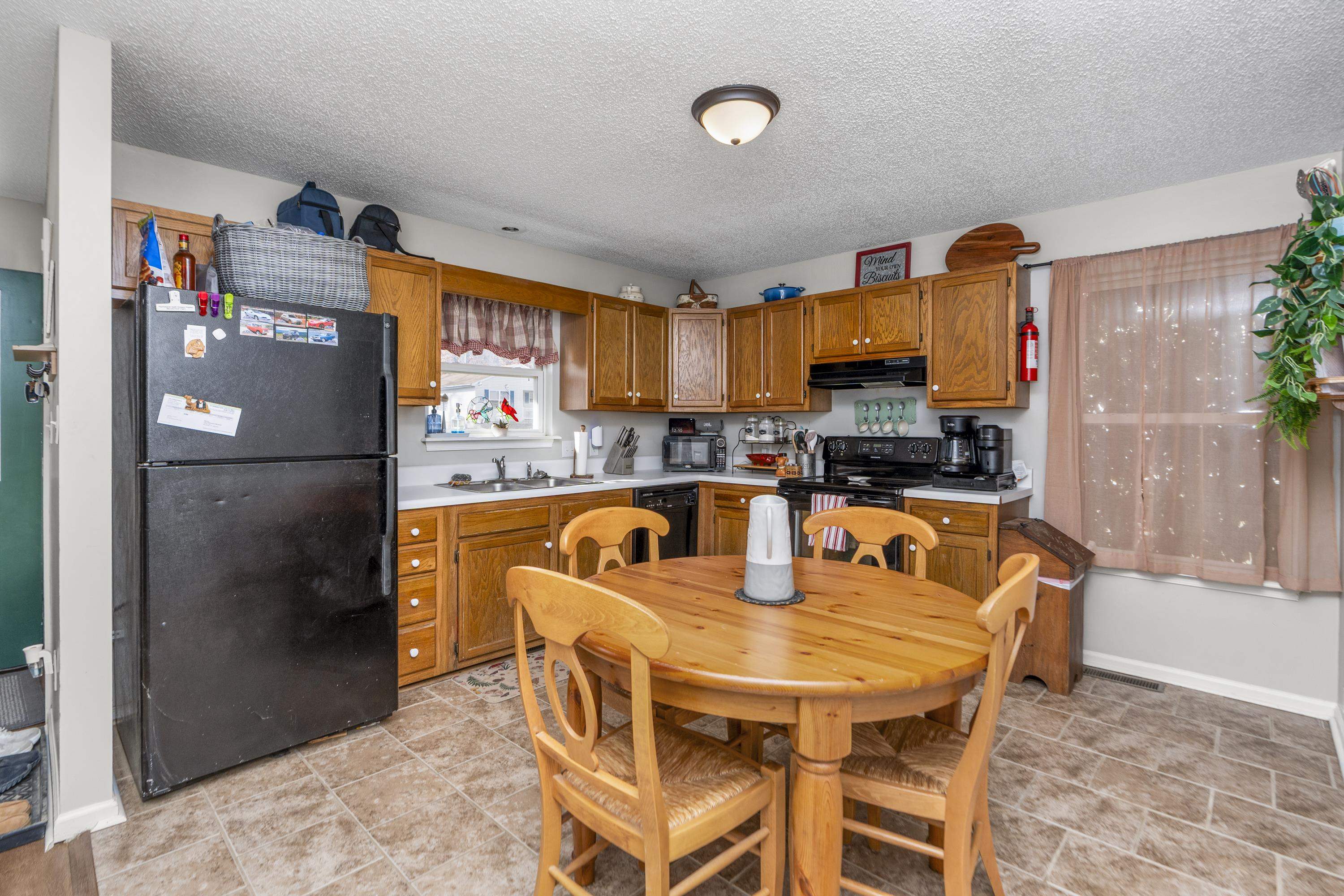 1625 D ST, WAYNESBORO, Virginia 22980, 3 Bedrooms Bedrooms, ,2 BathroomsBathrooms,Residential,1625 D ST,672103 MLS # 672103