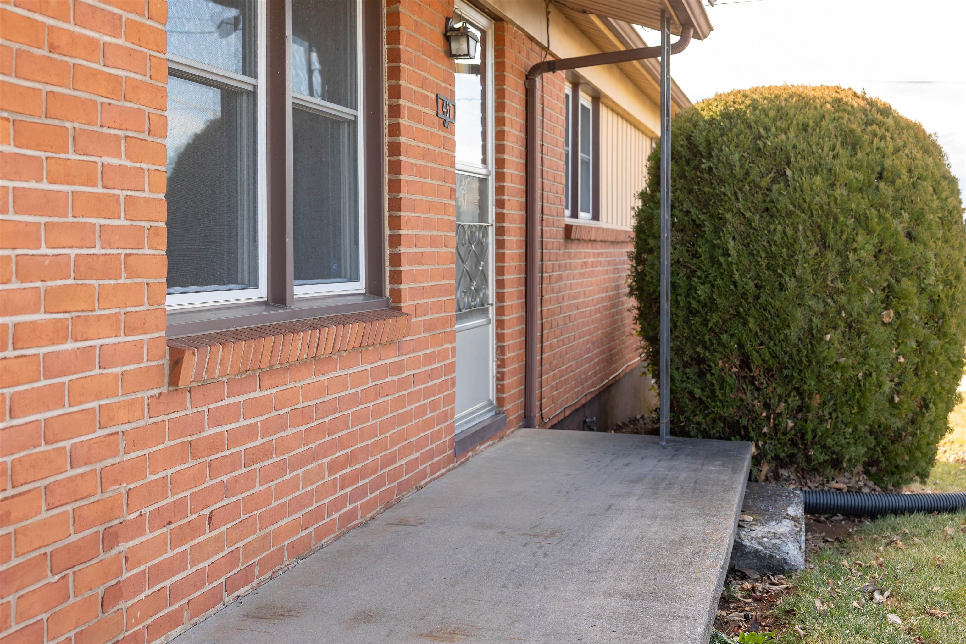 457 NORTH MAIN ST, TIMBERVILLE, Virginia 22853, 3 Bedrooms Bedrooms, ,1 BathroomBathrooms,Residential,457 NORTH MAIN ST,672104 MLS # 672104