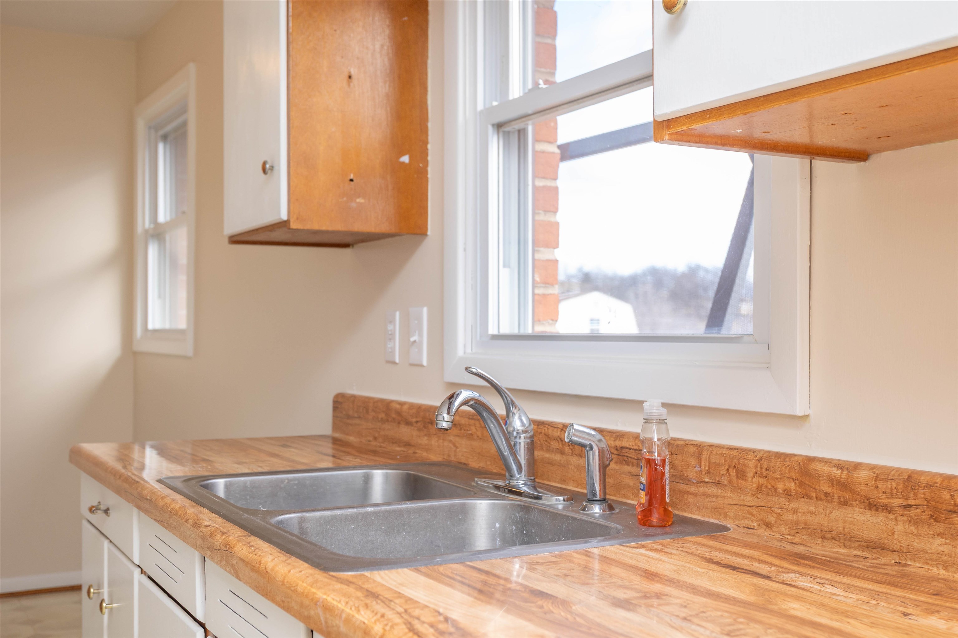 457 NORTH MAIN ST, TIMBERVILLE, Virginia 22853, 3 Bedrooms Bedrooms, ,1 BathroomBathrooms,Residential,457 NORTH MAIN ST,672104 MLS # 672104