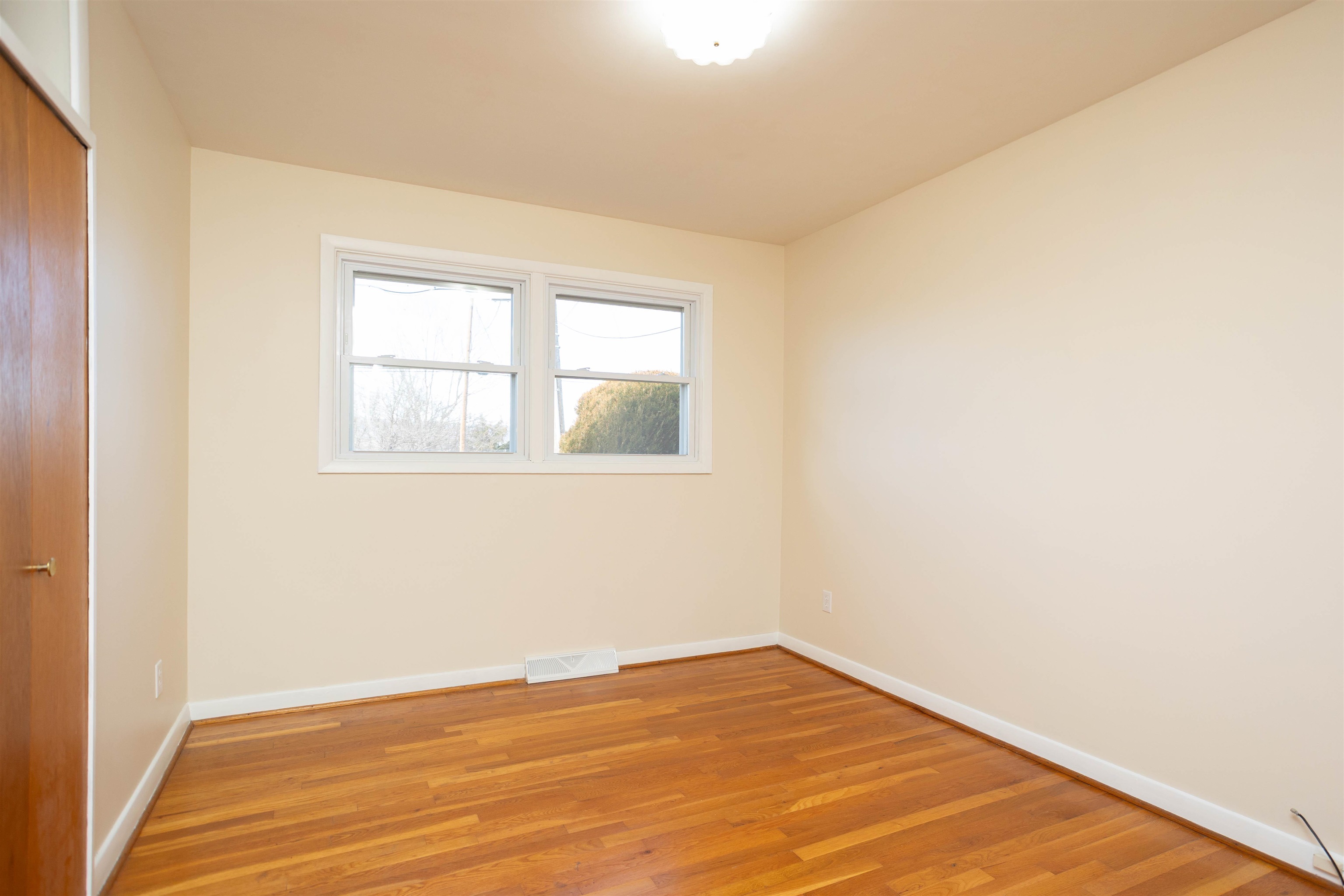 457 NORTH MAIN ST, TIMBERVILLE, Virginia 22853, 3 Bedrooms Bedrooms, ,1 BathroomBathrooms,Residential,457 NORTH MAIN ST,672104 MLS # 672104