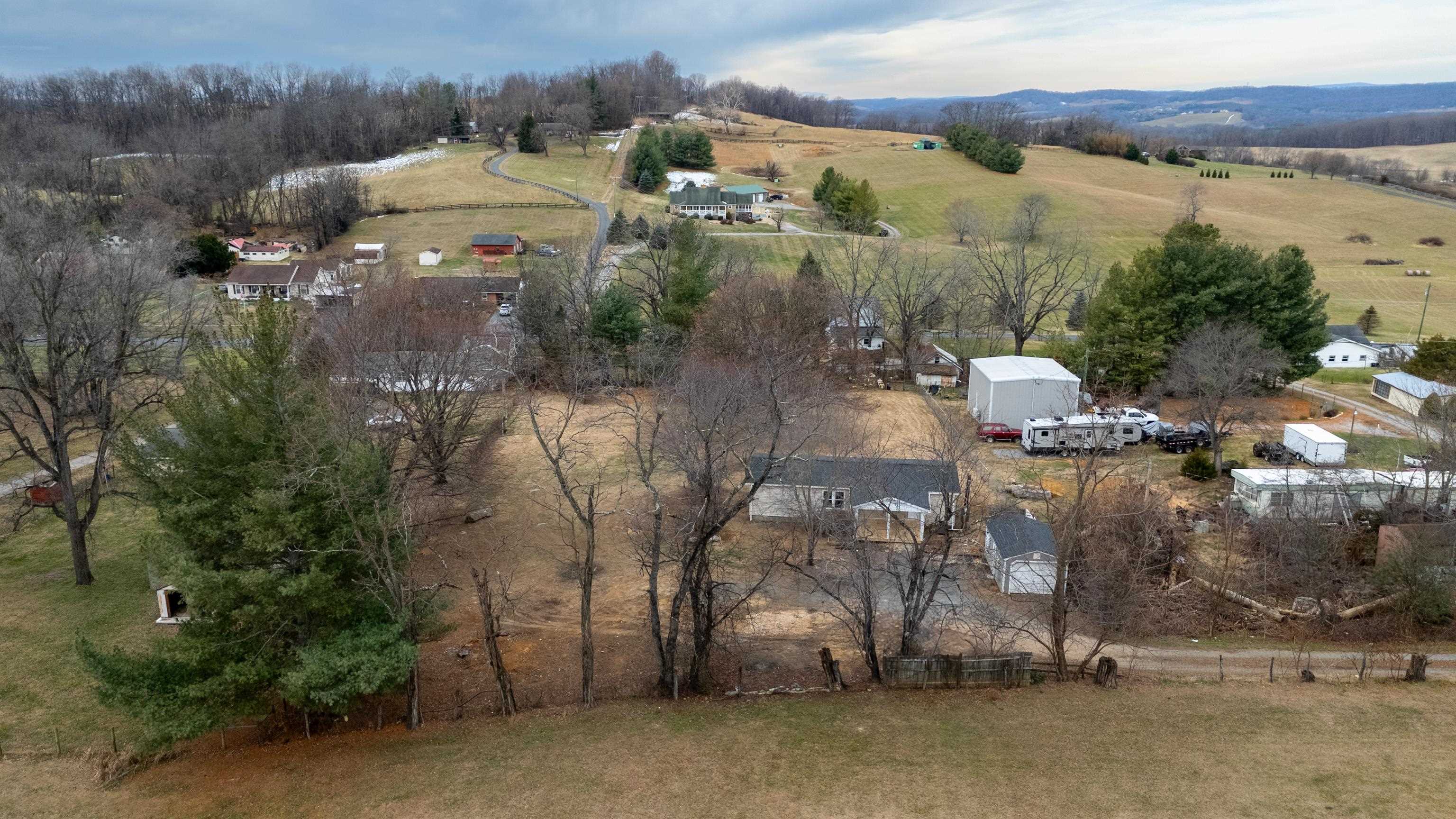 41 PINE HILL LN, STUARTS DRAFT, Virginia 24477, 3 Bedrooms Bedrooms, ,2 BathroomsBathrooms,Residential,41 PINE HILL LN,672105 MLS # 672105