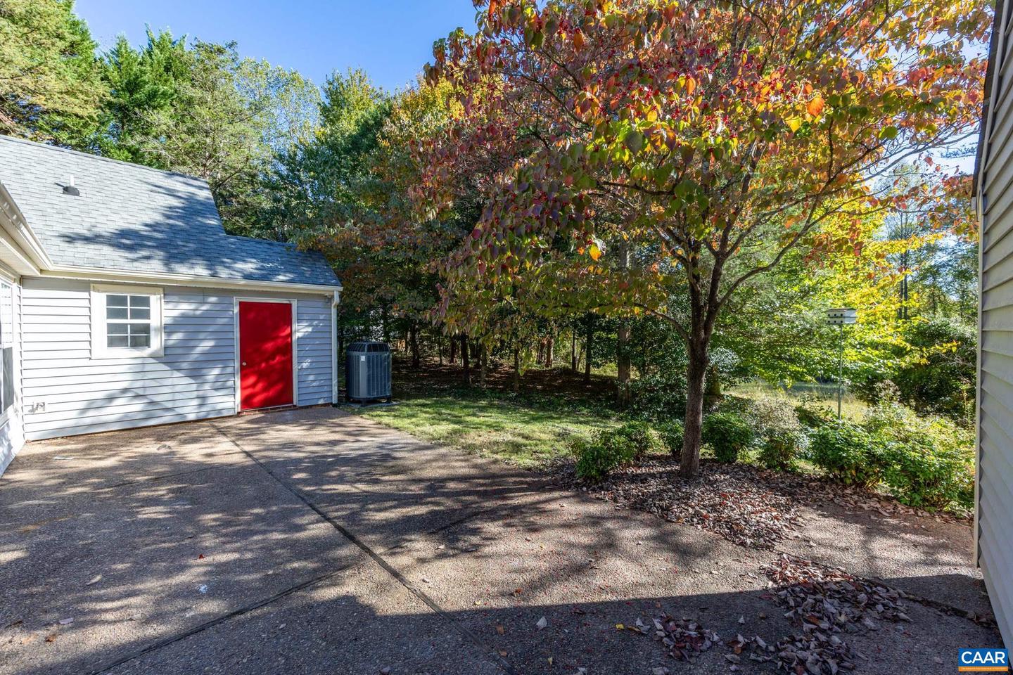 2067 WINTERFIELD CIR, CHARLOTTESVILLE, Virginia 22911, 3 Bedrooms Bedrooms, ,2 BathroomsBathrooms,Residential,For sale,2067 WINTERFIELD CIR,670215 MLS # 670215