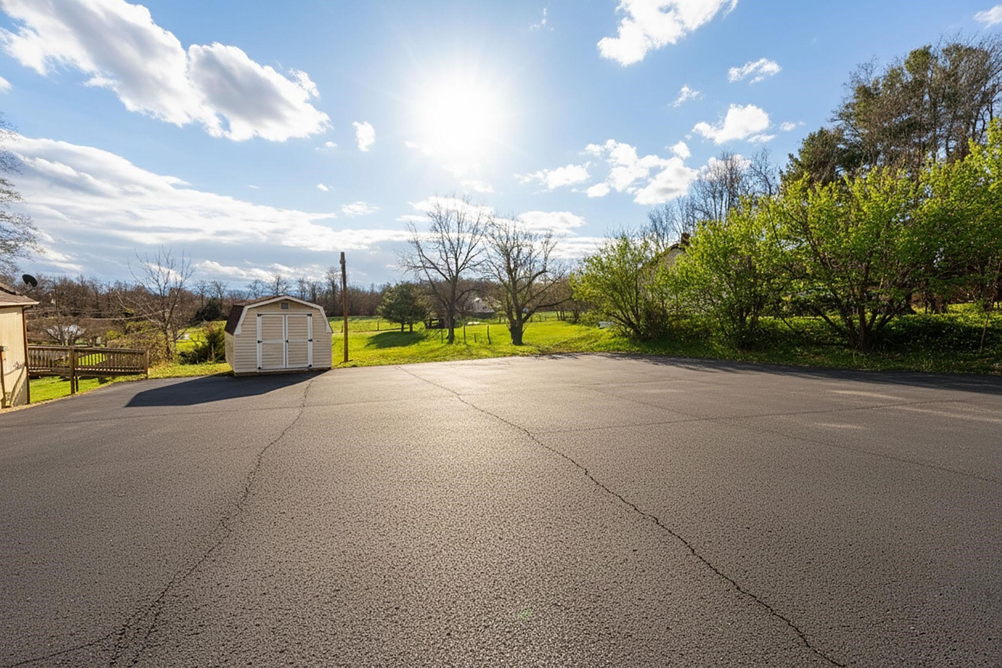 2594 LEE JACKSON HWY, STAUNTON, Virginia 24401, 2 Bedrooms Bedrooms, ,1 BathroomBathrooms,Residential,2594 LEE JACKSON HWY,672111 MLS # 672111