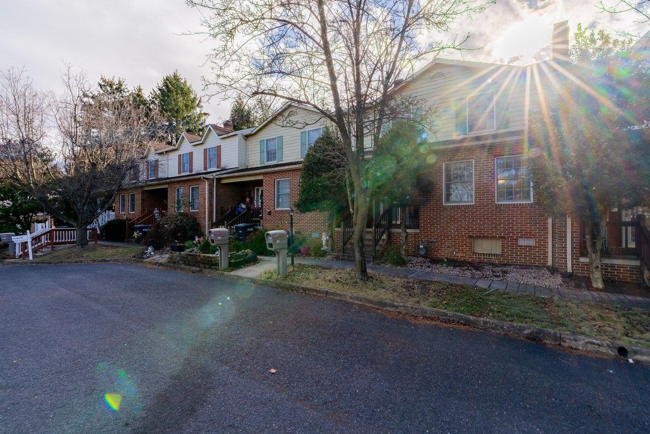 188 EMERALD DR, HARRISONBURG, Virginia 22801, 3 Bedrooms Bedrooms, ,2 BathroomsBathrooms,Residential,188 EMERALD DR,672113 MLS # 672113