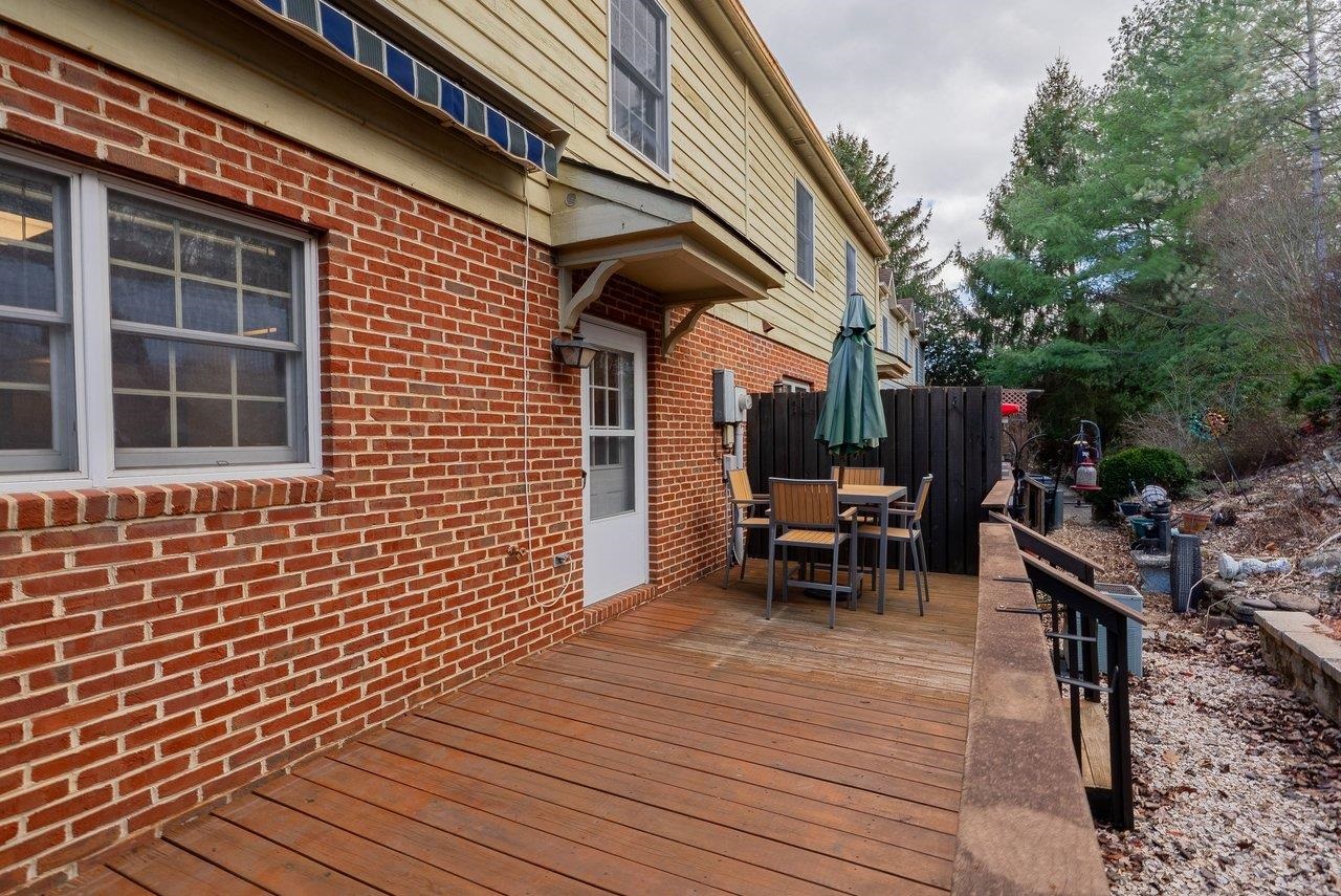 188 EMERALD DR, HARRISONBURG, Virginia 22801, 3 Bedrooms Bedrooms, ,2 BathroomsBathrooms,Residential,188 EMERALD DR,672113 MLS # 672113