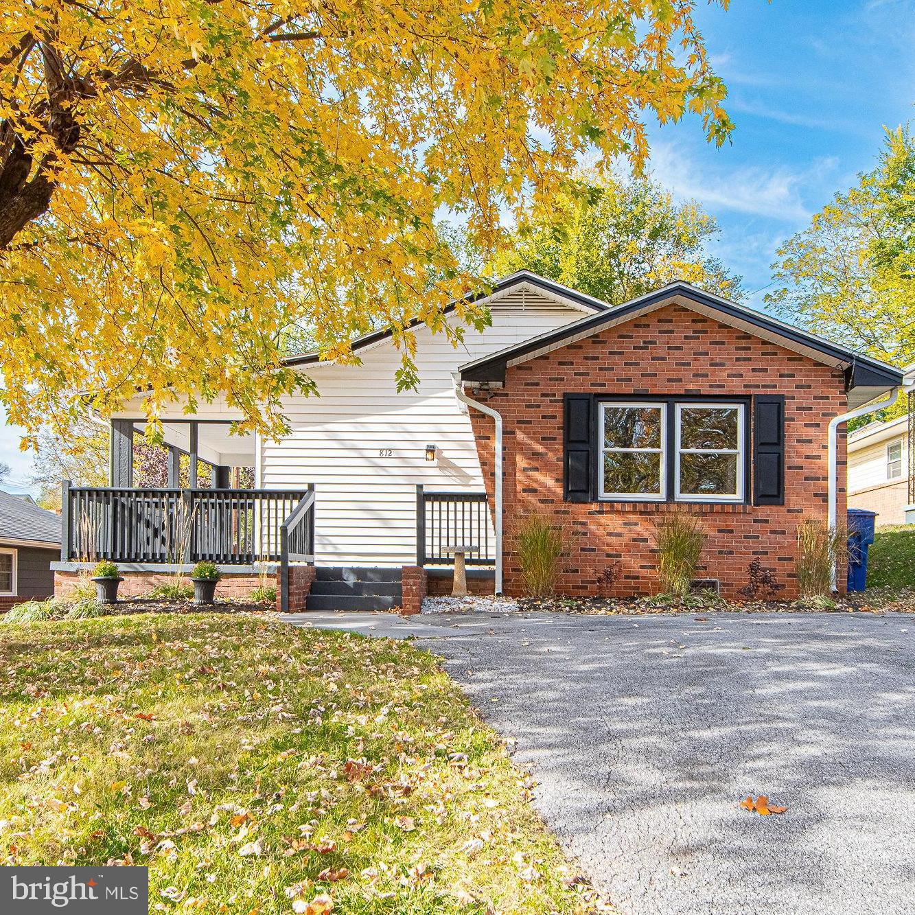 812 VIRGINIA AVE, FRONT ROYAL, Virginia 22630, 3 Bedrooms Bedrooms, ,1 BathroomBathrooms,Residential,For sale,812 VIRGINIA AVE,VAWR2012618 MLS # VAWR2012618