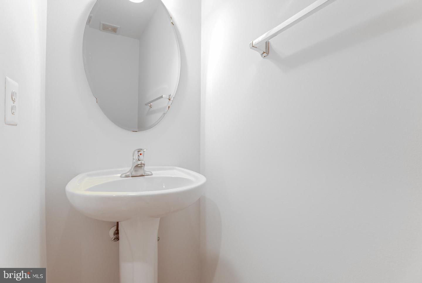 9613 LAUREL OAK DR, FREDERICKSBURG, Virginia 22407, 4 Bedrooms Bedrooms, ,2 BathroomsBathrooms,Residential,For sale,9613 LAUREL OAK DR,VASP2037178 MLS # VASP2037178