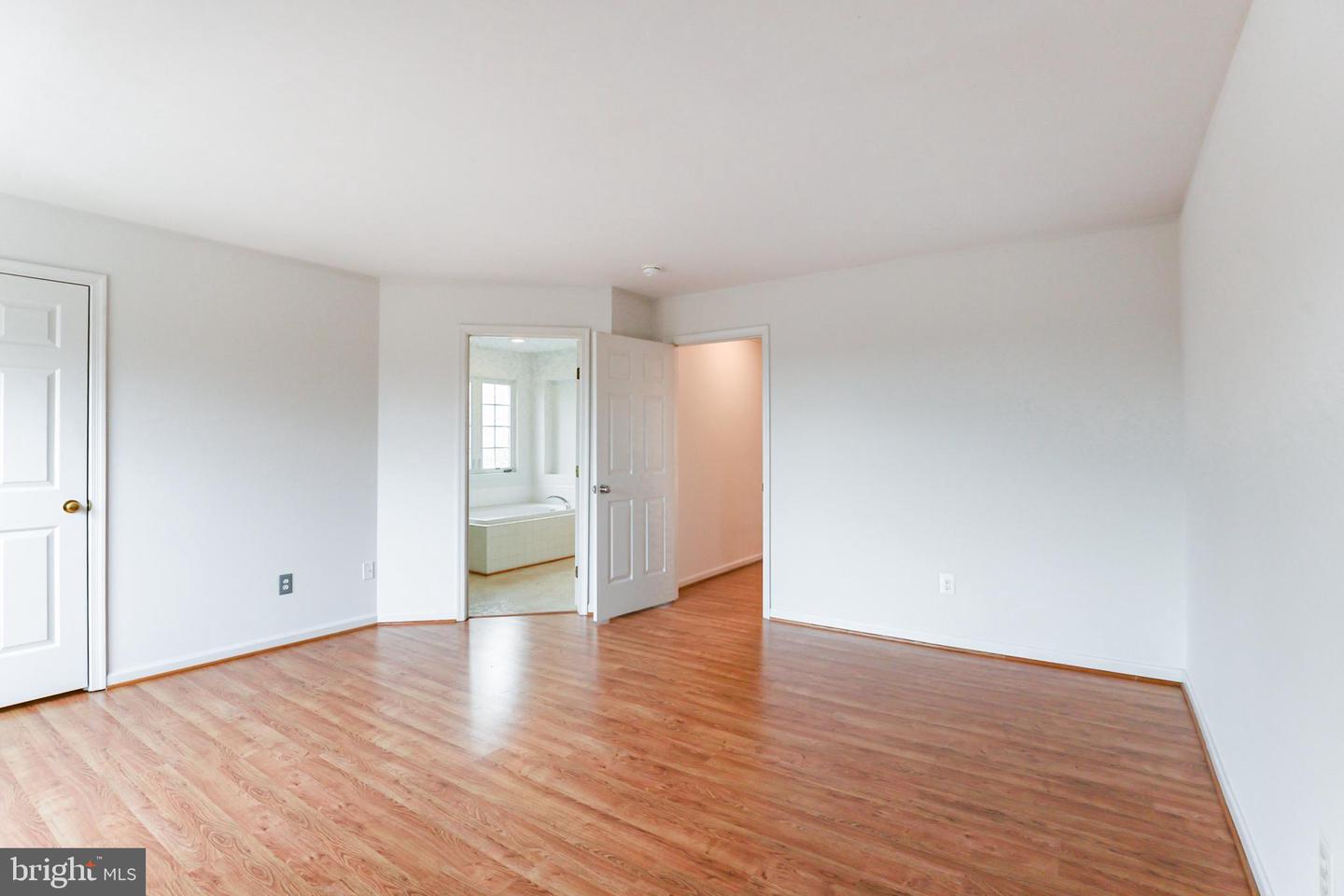 9613 LAUREL OAK DR, FREDERICKSBURG, Virginia 22407, 4 Bedrooms Bedrooms, ,2 BathroomsBathrooms,Residential,For sale,9613 LAUREL OAK DR,VASP2037178 MLS # VASP2037178