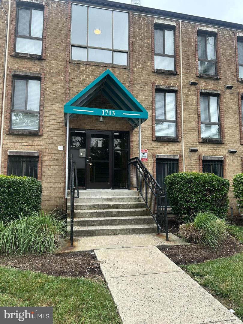 1713 GAINESVILLE ST SE #101, WASHINGTON, District Of Columbia 20020, 3 Bedrooms Bedrooms, ,2 BathroomsBathrooms,Residential,For sale,1713 GAINESVILLE ST SE #101,DCDC2229582 MLS # DCDC2229582