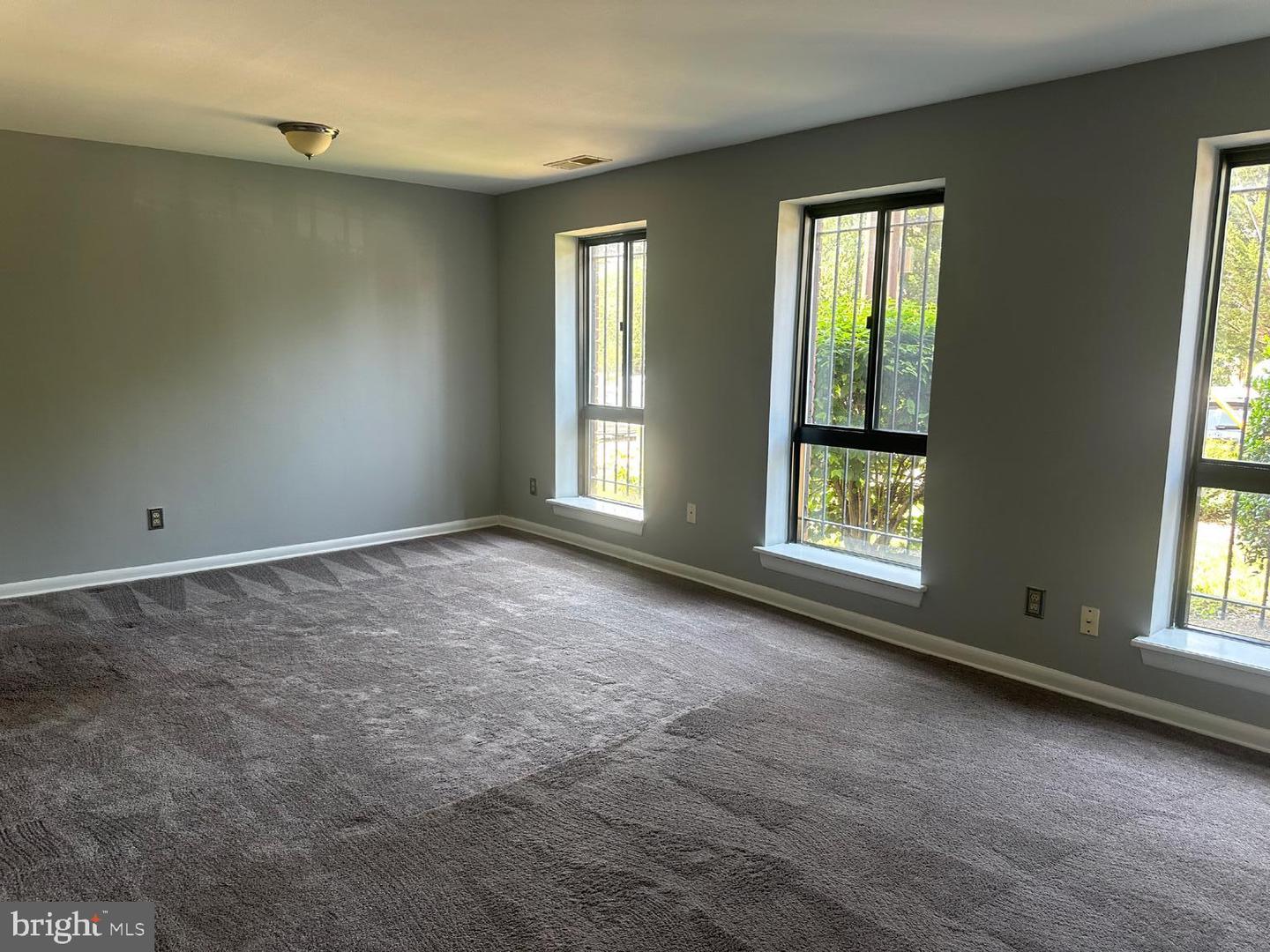 1713 GAINESVILLE ST SE #101, WASHINGTON, District Of Columbia 20020, 3 Bedrooms Bedrooms, ,2 BathroomsBathrooms,Residential,For sale,1713 GAINESVILLE ST SE #101,DCDC2229582 MLS # DCDC2229582