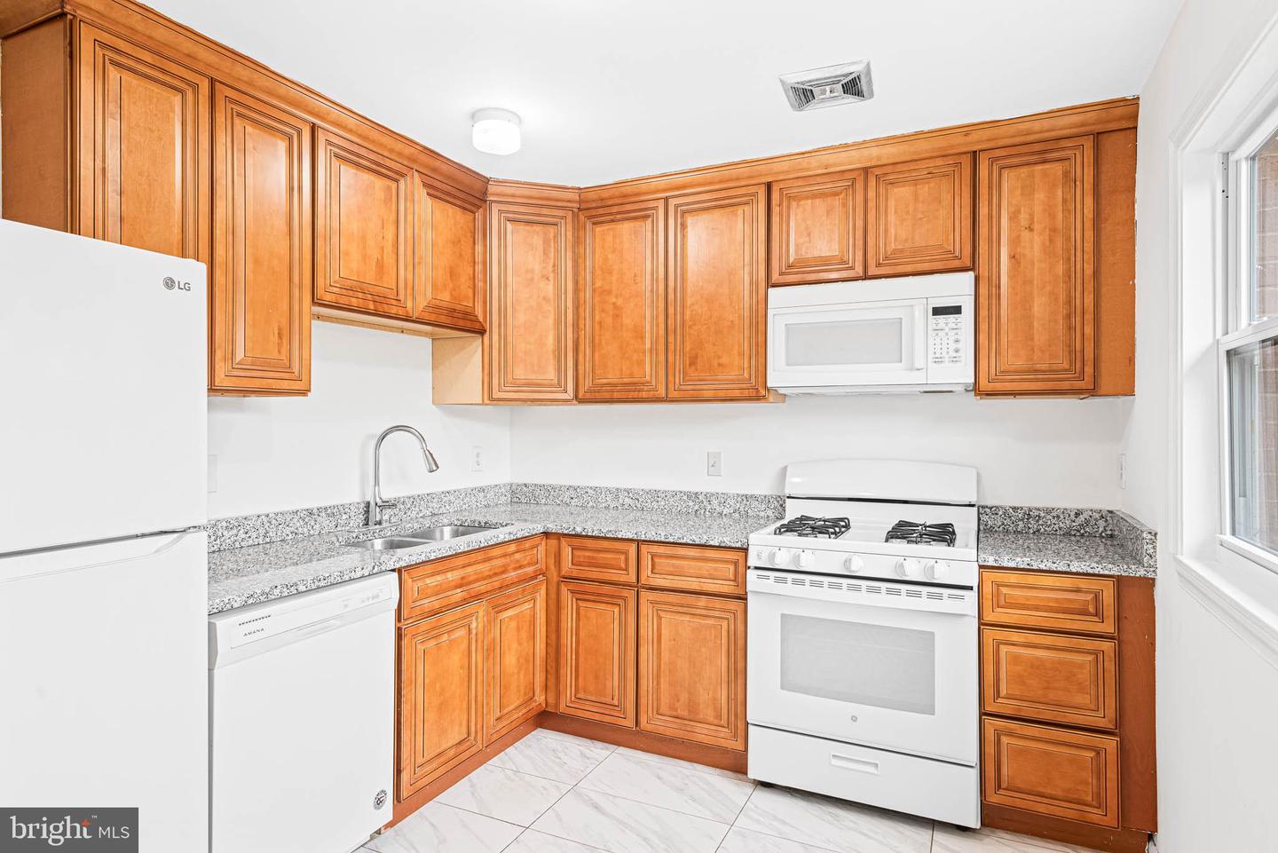 15036 CHERRYDALE DR, WOODBRIDGE, Virginia 22193, 3 Bedrooms Bedrooms, ,2 BathroomsBathrooms,Residential,For sale,15036 CHERRYDALE DR,VAPW2107018 MLS # VAPW2107018