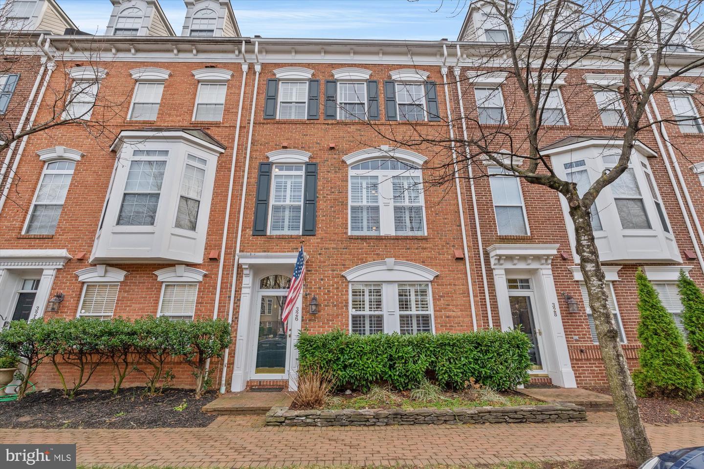 326 CAMERON STATION BLVD, ALEXANDRIA, Virginia 22304, 4 Bedrooms Bedrooms, ,3 BathroomsBathrooms,Residential,For sale,326 CAMERON STATION BLVD,VAAX2051486 MLS # VAAX2051486