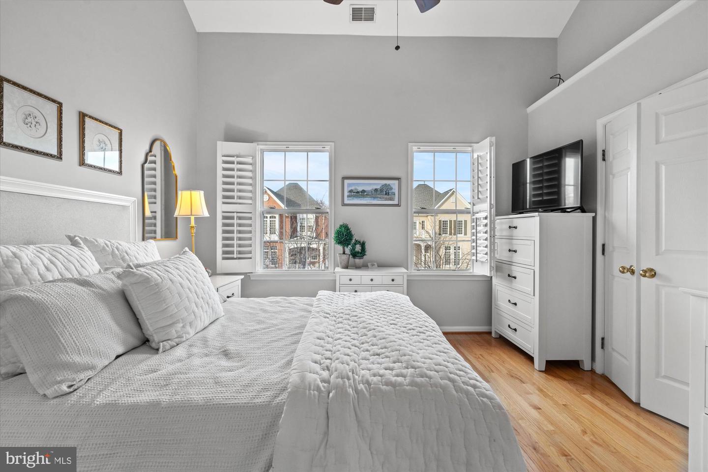 326 CAMERON STATION BLVD, ALEXANDRIA, Virginia 22304, 4 Bedrooms Bedrooms, ,3 BathroomsBathrooms,Residential,For sale,326 CAMERON STATION BLVD,VAAX2051486 MLS # VAAX2051486