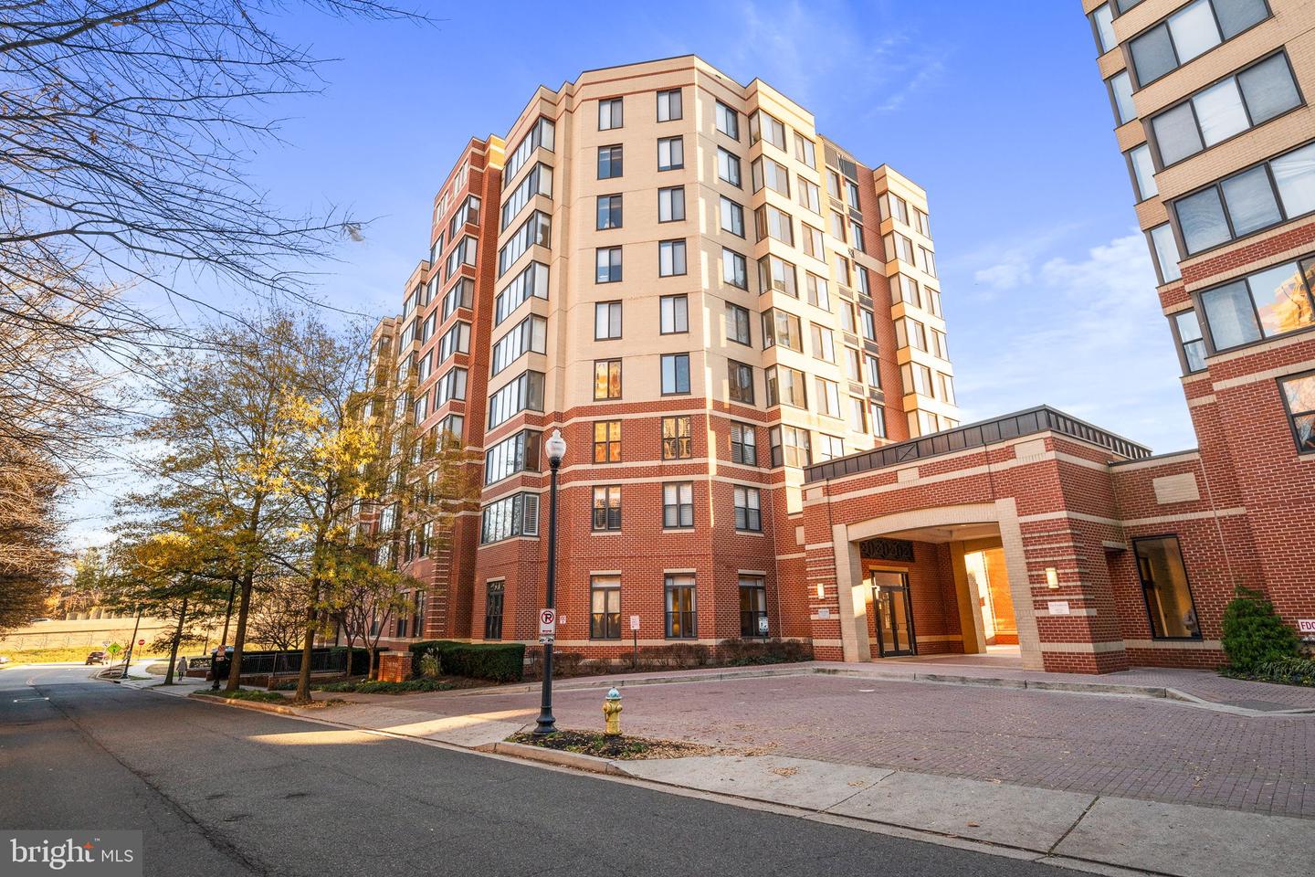 2220 N FAIRFAX DR #507, ARLINGTON, Virginia 22201, 2 Bedrooms Bedrooms, 4 Rooms Rooms,2 BathroomsBathrooms,Residential,For sale,2220 N FAIRFAX DR #507,VAAR2065700 MLS # VAAR2065700