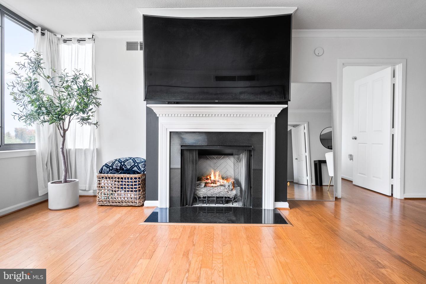 2220 N FAIRFAX DR #507, ARLINGTON, Virginia 22201, 2 Bedrooms Bedrooms, 4 Rooms Rooms,2 BathroomsBathrooms,Residential,For sale,2220 N FAIRFAX DR #507,VAAR2065700 MLS # VAAR2065700