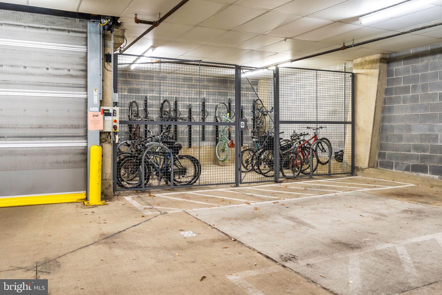 2220 N FAIRFAX DR #507, ARLINGTON, Virginia 22201, 2 Bedrooms Bedrooms, 4 Rooms Rooms,2 BathroomsBathrooms,Residential,For sale,2220 N FAIRFAX DR #507,VAAR2065700 MLS # VAAR2065700