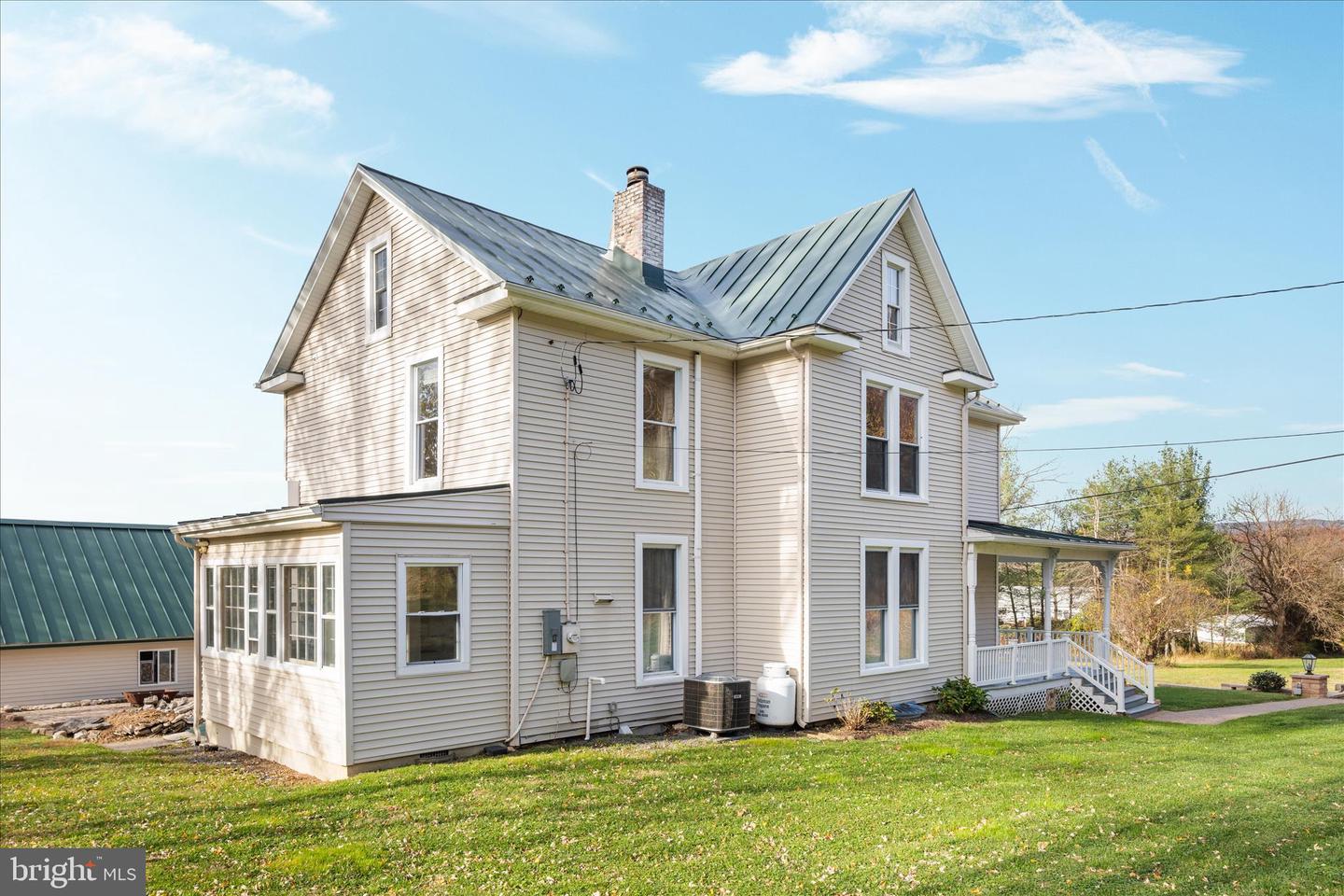 1475 SANDY HOOK RD, STRASBURG, Virginia 22657, 4 Bedrooms Bedrooms, ,2 BathroomsBathrooms,Residential,For sale,1475 SANDY HOOK RD,VASH2012940 MLS # VASH2012940 1475 SANDY HOOK RD, STRASBURG, Virginia 22657, 4 Bedrooms Bedrooms, ,2 BathroomsBathrooms,Residential,For sale,1475 SANDY HOOK RD,VASH2012940 MLS # VASH2012940