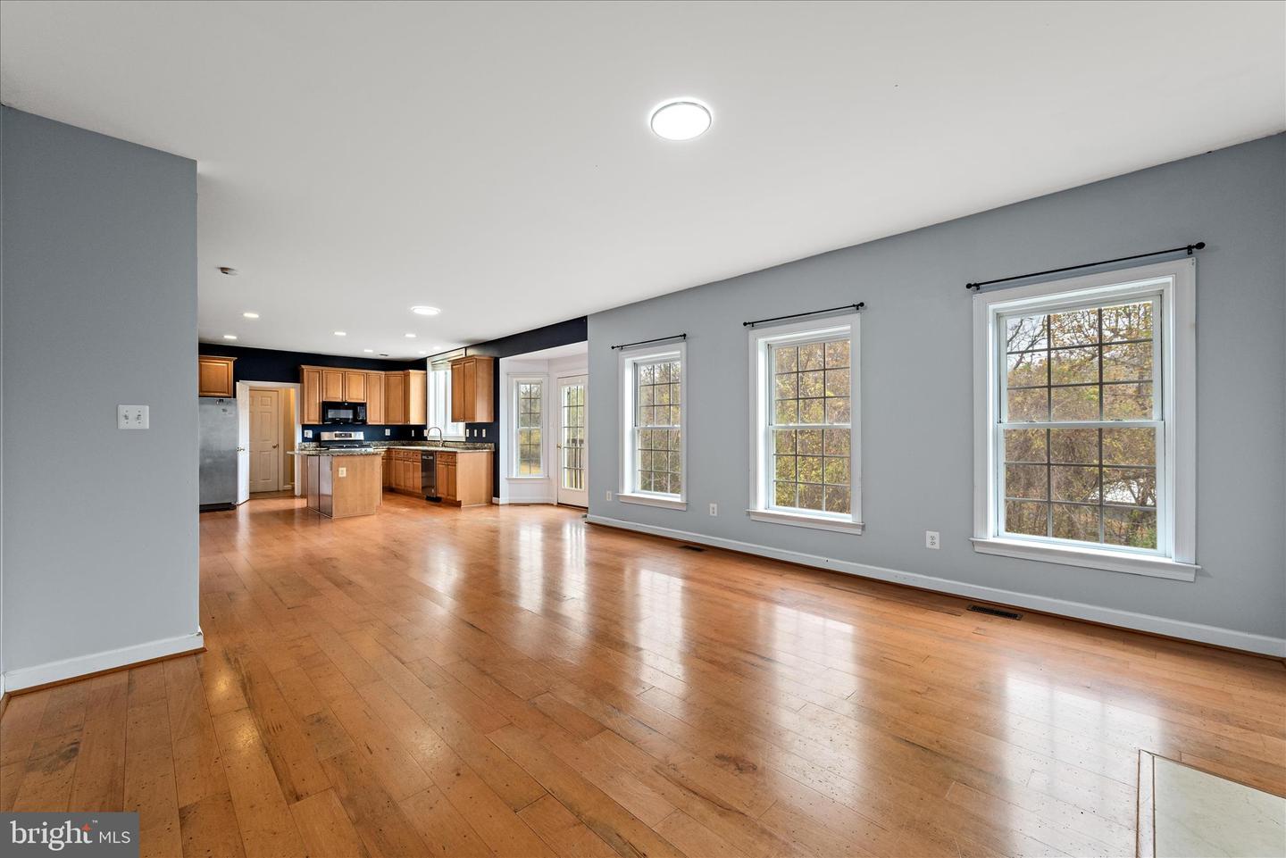 5194 BEACH RIDGE LN, AMISSVILLE, Virginia 20106, 5 Bedrooms Bedrooms, 9 Rooms Rooms,3 BathroomsBathrooms,Residential,For sale,5194 BEACH RIDGE LN,VACU2012012 MLS # VACU2012012