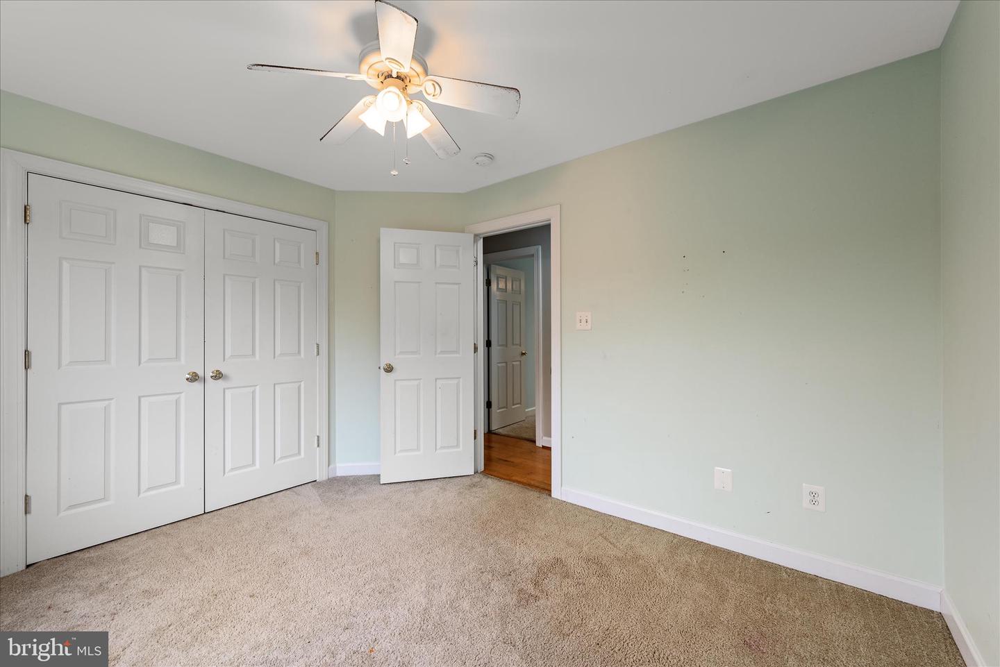 5194 BEACH RIDGE LN, AMISSVILLE, Virginia 20106, 5 Bedrooms Bedrooms, 9 Rooms Rooms,3 BathroomsBathrooms,Residential,For sale,5194 BEACH RIDGE LN,VACU2012012 MLS # VACU2012012