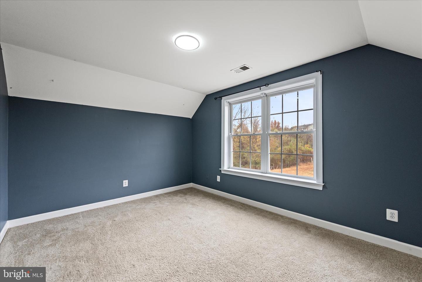 5194 BEACH RIDGE LN, AMISSVILLE, Virginia 20106, 5 Bedrooms Bedrooms, 9 Rooms Rooms,3 BathroomsBathrooms,Residential,For sale,5194 BEACH RIDGE LN,VACU2012012 MLS # VACU2012012