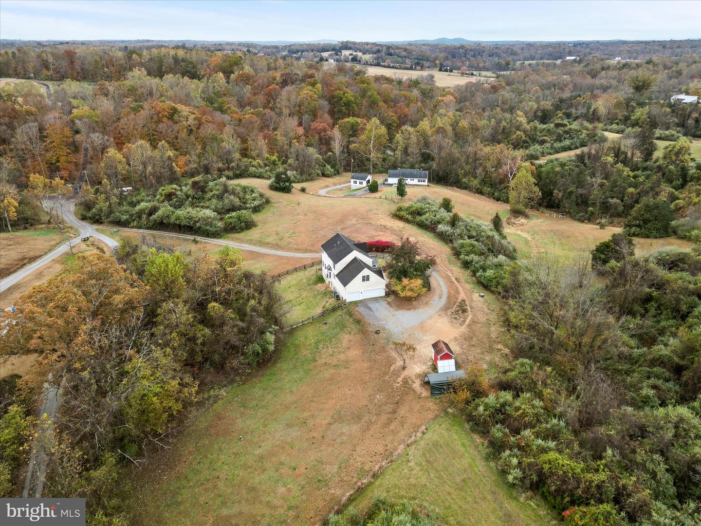 5194 BEACH RIDGE LN, AMISSVILLE, Virginia 20106, 5 Bedrooms Bedrooms, 9 Rooms Rooms,3 BathroomsBathrooms,Residential,For sale,5194 BEACH RIDGE LN,VACU2012012 MLS # VACU2012012