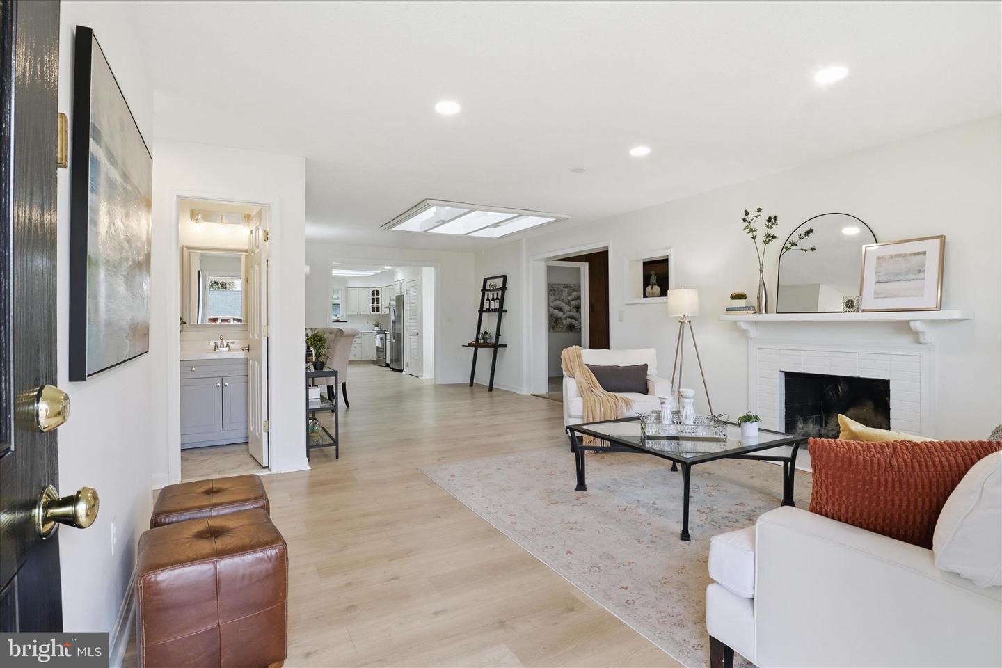 6205 EVERGLADES DR, ALEXANDRIA, Virginia 22312, 3 Bedrooms Bedrooms, ,2 BathroomsBathrooms,Residential,For sale,6205 EVERGLADES DR,VAFX2278314 MLS # VAFX2278314 6205 EVERGLADES DR, ALEXANDRIA, Virginia 22312, 3 Bedrooms Bedrooms, ,2 BathroomsBathrooms,Residential,For sale,6205 EVERGLADES DR,VAFX2278314 MLS # VAFX2278314