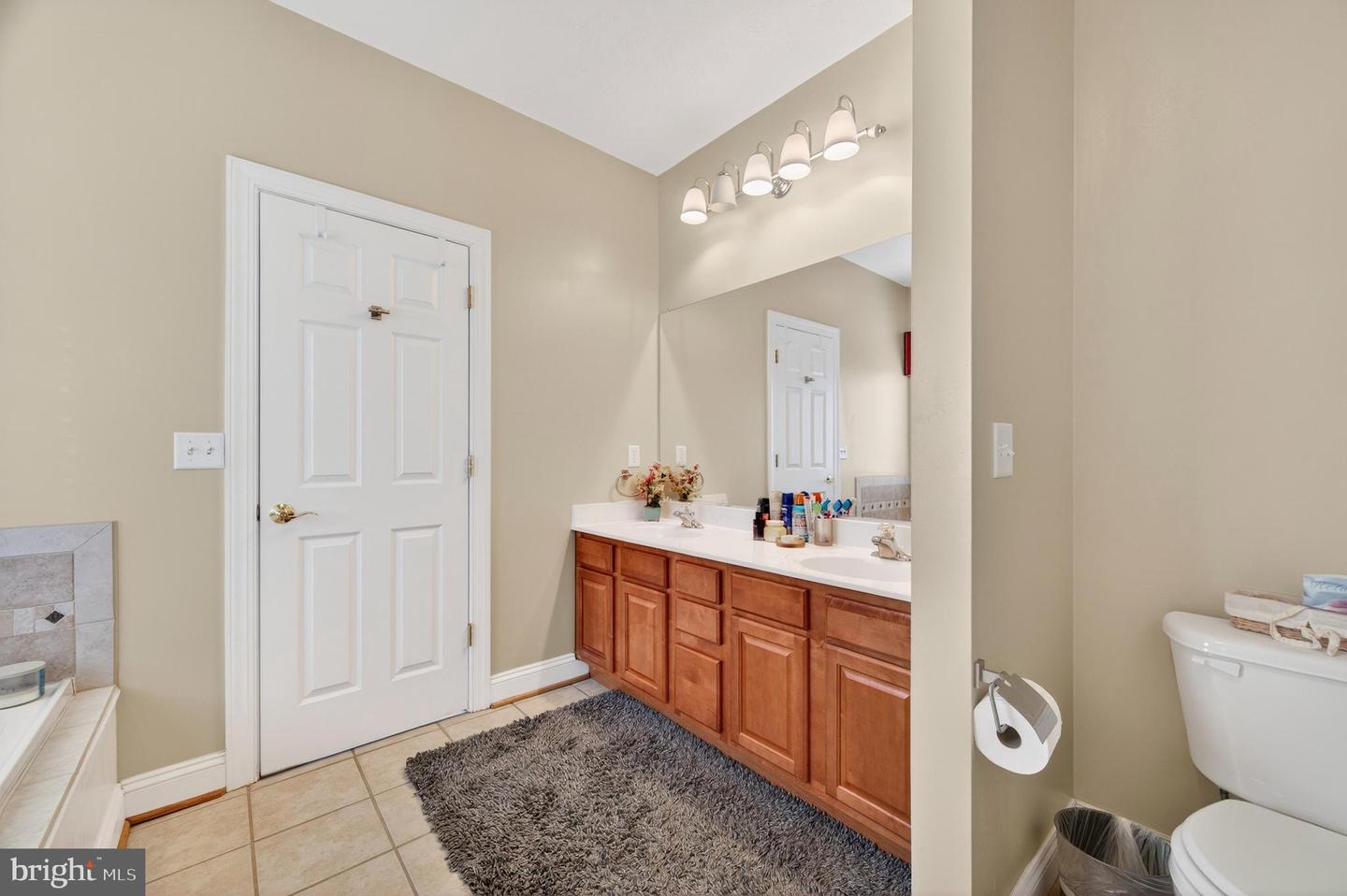 461 SKYLAR LANES WAY, WINCHESTER, Virginia 22603, 6 Bedrooms Bedrooms, ,4 BathroomsBathrooms,Residential,For sale,461 SKYLAR LANES WAY,VAFV2037982 MLS # VAFV2037982