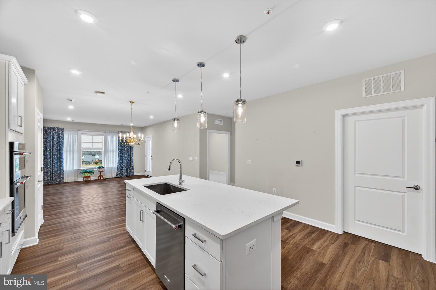 21630 HAWKSBILL HIGH CIR #403, STERLING, Virginia 20164, 2 Bedrooms Bedrooms, ,2 BathroomsBathrooms,Residential,For sale,21630 HAWKSBILL HIGH CIR #403,VALO2111258 MLS # VALO2111258