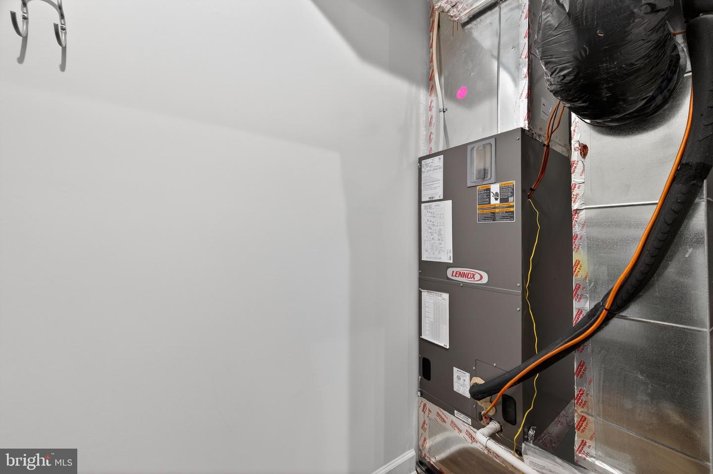 21630 HAWKSBILL HIGH CIR #403, STERLING, Virginia 20164, 2 Bedrooms Bedrooms, ,2 BathroomsBathrooms,Residential,For sale,21630 HAWKSBILL HIGH CIR #403,VALO2111258 MLS # VALO2111258