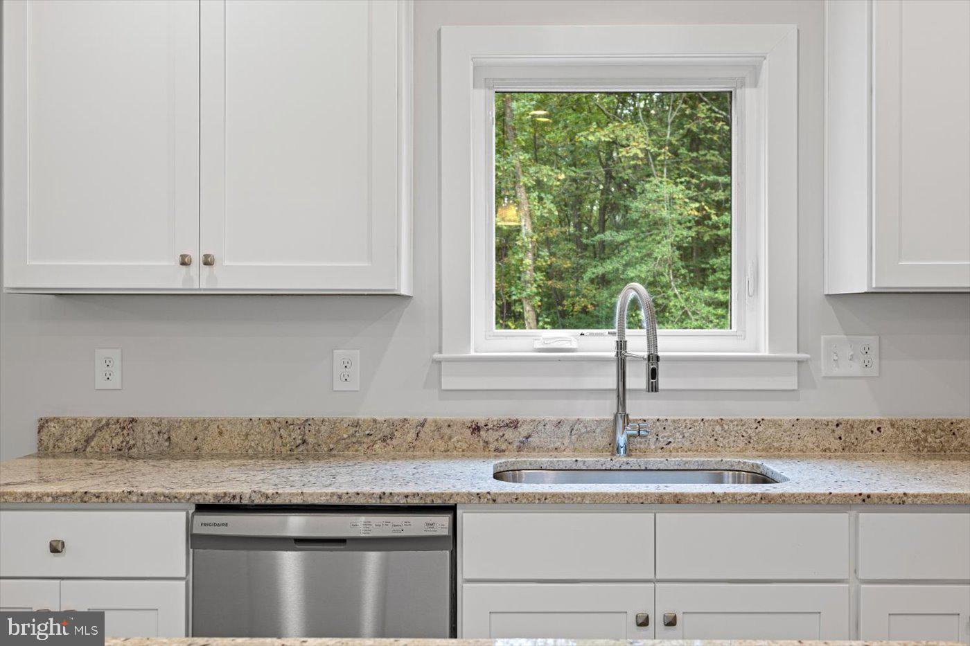 1 INDIANTOWN RD, KING GEORGE, Virginia 22485, 4 Bedrooms Bedrooms, ,2 BathroomsBathrooms,Residential,For sale,1 INDIANTOWN RD,VAKG2007286 MLS # VAKG2007286