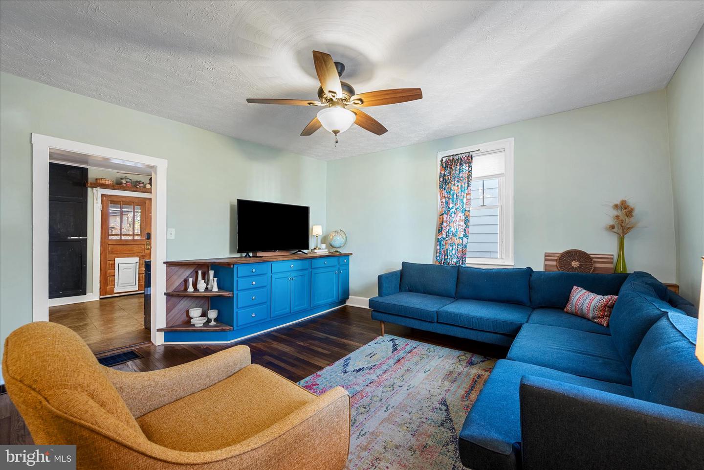 414 S CAMERON ST, WINCHESTER, Virginia 22601, 3 Bedrooms Bedrooms, 9 Rooms Rooms,2 BathroomsBathrooms,Residential,For sale,414 S CAMERON ST,VAWI2009506 MLS # VAWI2009506