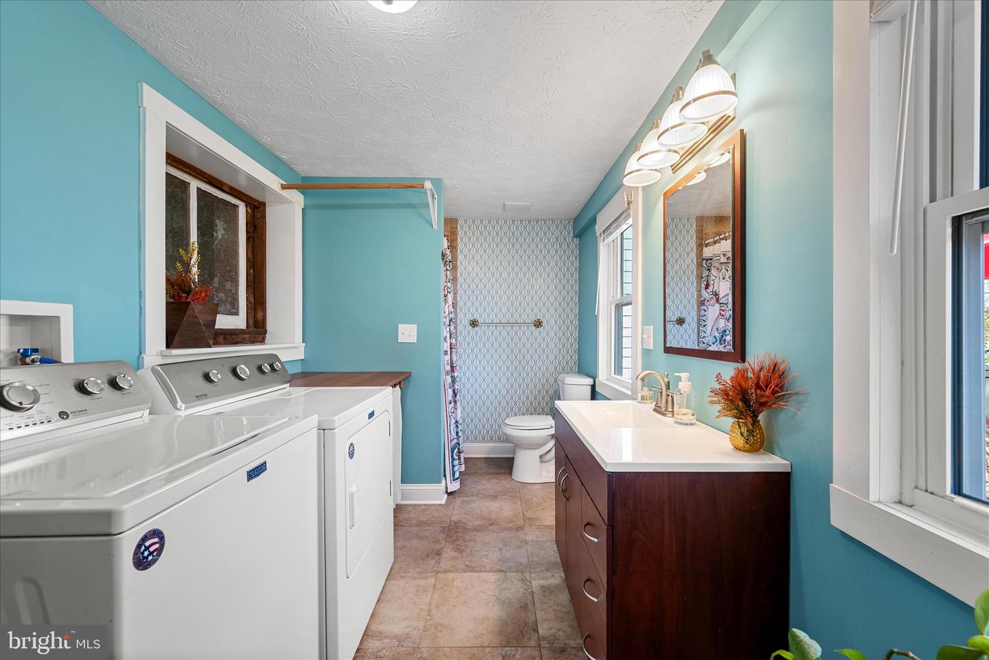 414 S CAMERON ST, WINCHESTER, Virginia 22601, 3 Bedrooms Bedrooms, 9 Rooms Rooms,2 BathroomsBathrooms,Residential,For sale,414 S CAMERON ST,VAWI2009506 MLS # VAWI2009506