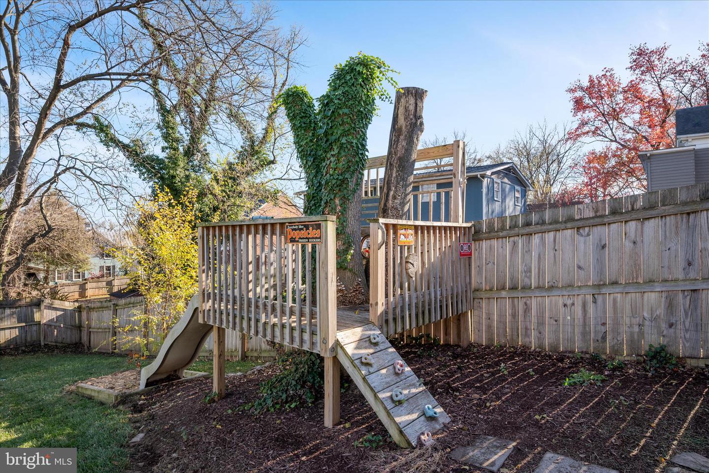 414 S CAMERON ST, WINCHESTER, Virginia 22601, 3 Bedrooms Bedrooms, 9 Rooms Rooms,2 BathroomsBathrooms,Residential,For sale,414 S CAMERON ST,VAWI2009506 MLS # VAWI2009506