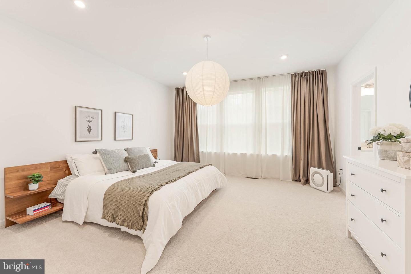 18260 MOSS GARDEN RD, DUMFRIES, Virginia 22026, 4 Bedrooms Bedrooms, ,3 BathroomsBathrooms,Residential,For sale,18260 MOSS GARDEN RD,VAPW2108040 MLS # VAPW2108040 18260 MOSS GARDEN RD, DUMFRIES, Virginia 22026, 4 Bedrooms Bedrooms, ,3 BathroomsBathrooms,Residential,For sale,18260 MOSS GARDEN RD,VAPW2108040 MLS # VAPW2108040