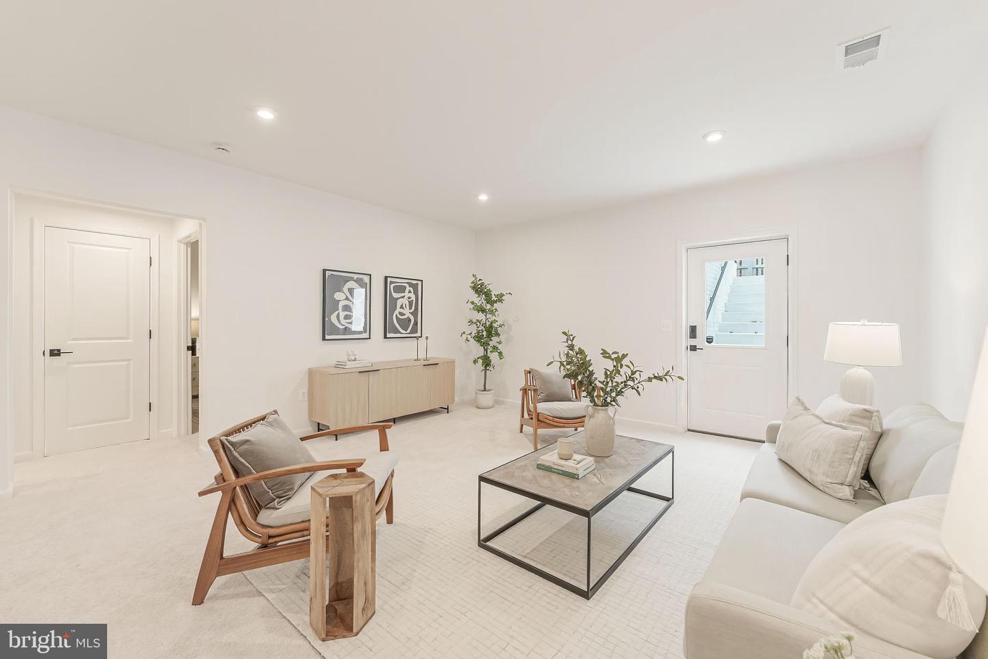 18260 MOSS GARDEN RD, DUMFRIES, Virginia 22026, 4 Bedrooms Bedrooms, ,3 BathroomsBathrooms,Residential,For sale,18260 MOSS GARDEN RD,VAPW2108040 MLS # VAPW2108040 18260 MOSS GARDEN RD, DUMFRIES, Virginia 22026, 4 Bedrooms Bedrooms, ,3 BathroomsBathrooms,Residential,For sale,18260 MOSS GARDEN RD,VAPW2108040 MLS # VAPW2108040