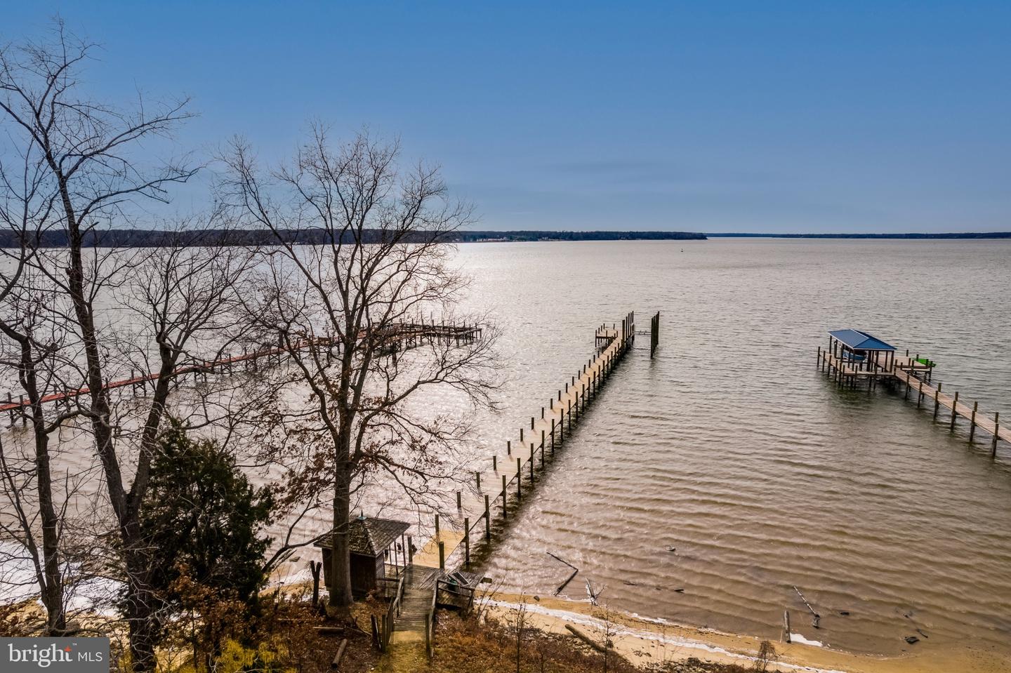 9433 FERRY LANDING CT, ALEXANDRIA, Virginia 22309, 5 Bedrooms Bedrooms, 12 Rooms Rooms,5 BathroomsBathrooms,Residential,For sale,9433 FERRY LANDING CT,VAFX2279924 MLS # VAFX2279924