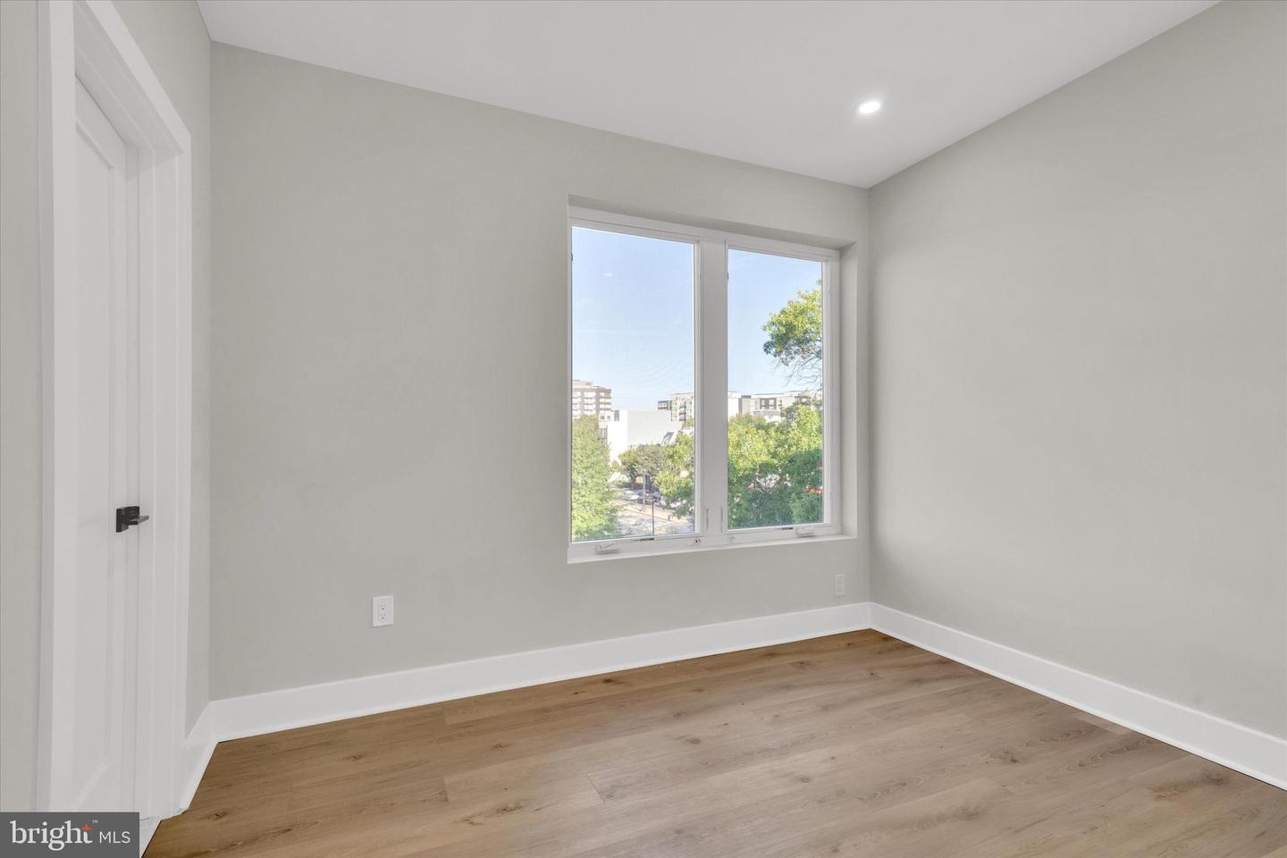 1915 BENNING RD NE #102, WASHINGTON, District Of Columbia 20002, 2 Bedrooms Bedrooms, ,1 BathroomBathrooms,Residential,For sale,1915 BENNING RD NE #102,DCDC2232576 MLS # DCDC2232576