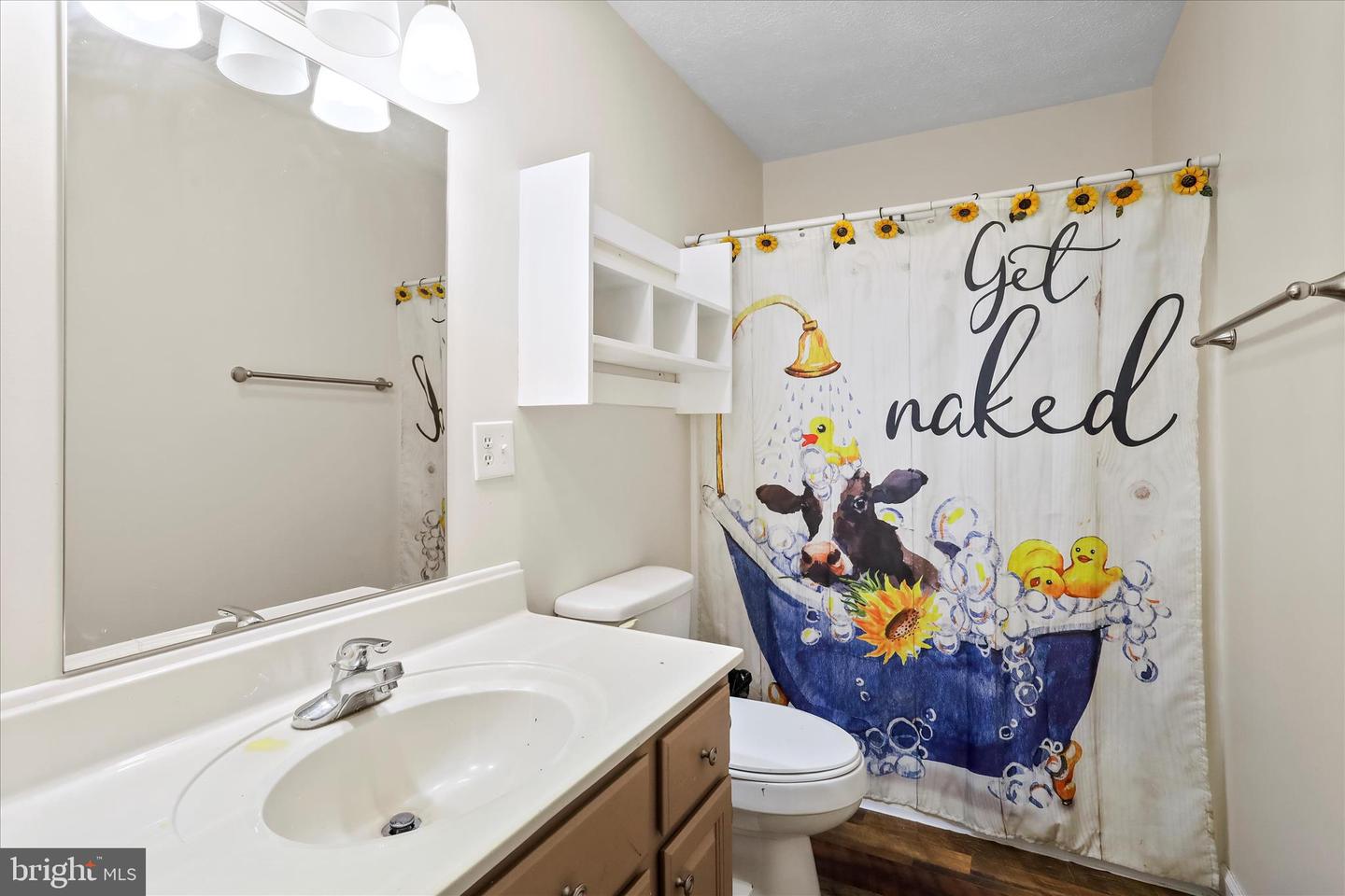 2986 RIDGE HOLLOW RD, EDINBURG, Virginia 22824, 3 Bedrooms Bedrooms, 12 Rooms Rooms,2 BathroomsBathrooms,Residential,For sale,2986 RIDGE HOLLOW RD,VASH2013058 MLS # VASH2013058