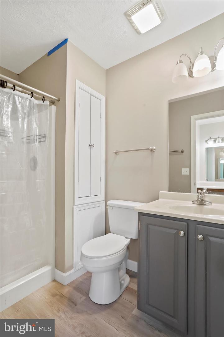 2986 RIDGE HOLLOW RD, EDINBURG, Virginia 22824, 3 Bedrooms Bedrooms, 12 Rooms Rooms,2 BathroomsBathrooms,Residential,For sale,2986 RIDGE HOLLOW RD,VASH2013058 MLS # VASH2013058