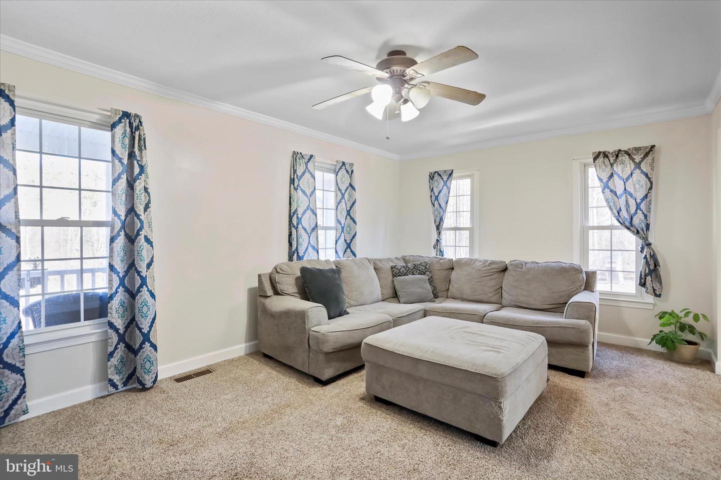 2986 RIDGE HOLLOW RD, EDINBURG, Virginia 22824, 3 Bedrooms Bedrooms, 12 Rooms Rooms,2 BathroomsBathrooms,Residential,For sale,2986 RIDGE HOLLOW RD,VASH2013058 MLS # VASH2013058