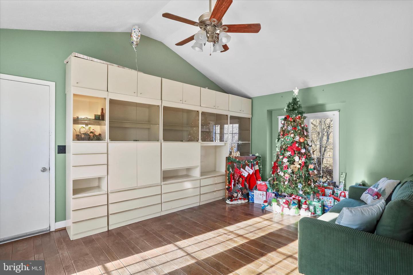 2986 RIDGE HOLLOW RD, EDINBURG, Virginia 22824, 3 Bedrooms Bedrooms, 12 Rooms Rooms,2 BathroomsBathrooms,Residential,For sale,2986 RIDGE HOLLOW RD,VASH2013058 MLS # VASH2013058